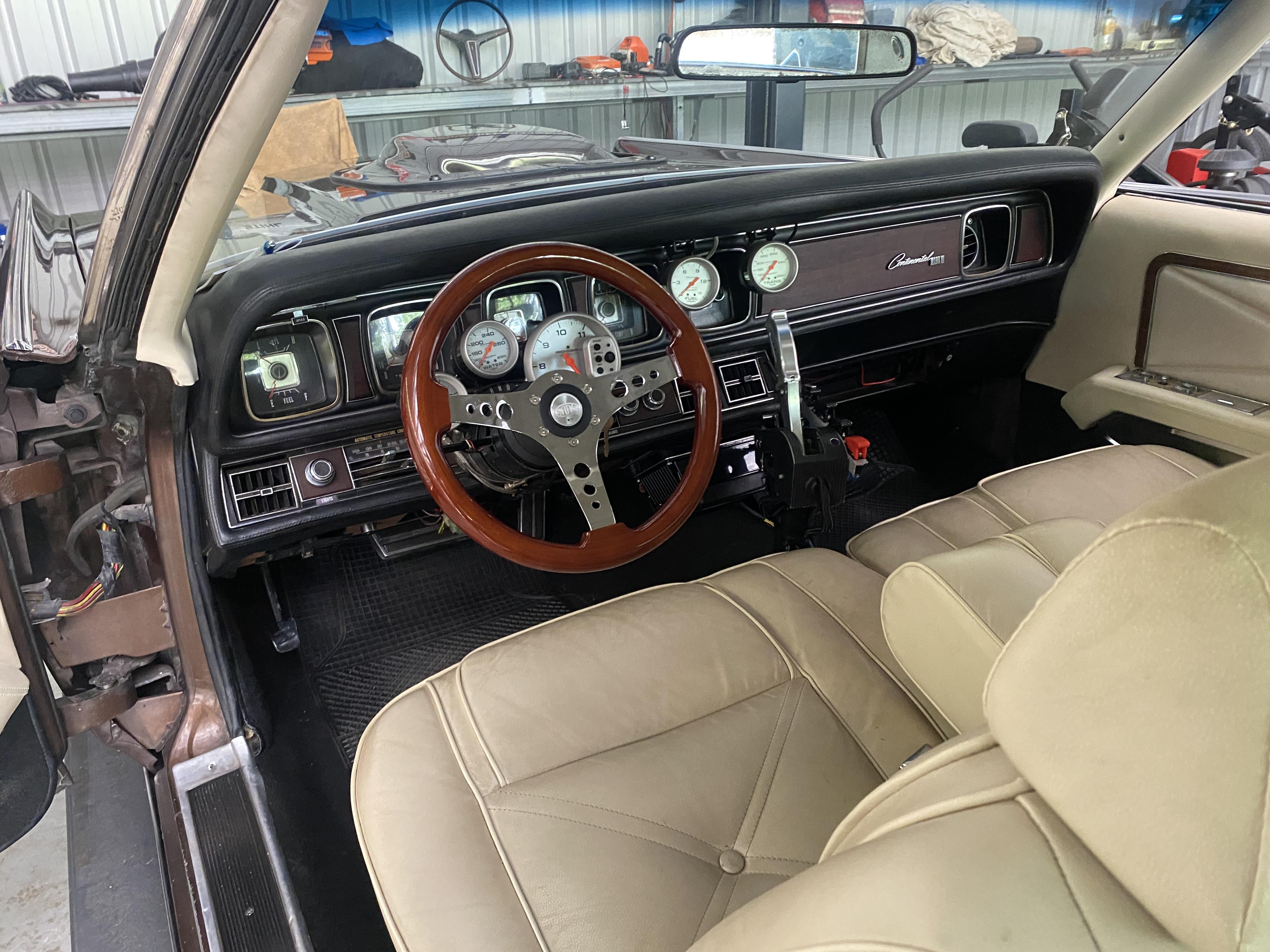 1971 FORD LINCOLN CONTINENTAL MARK III COUPE