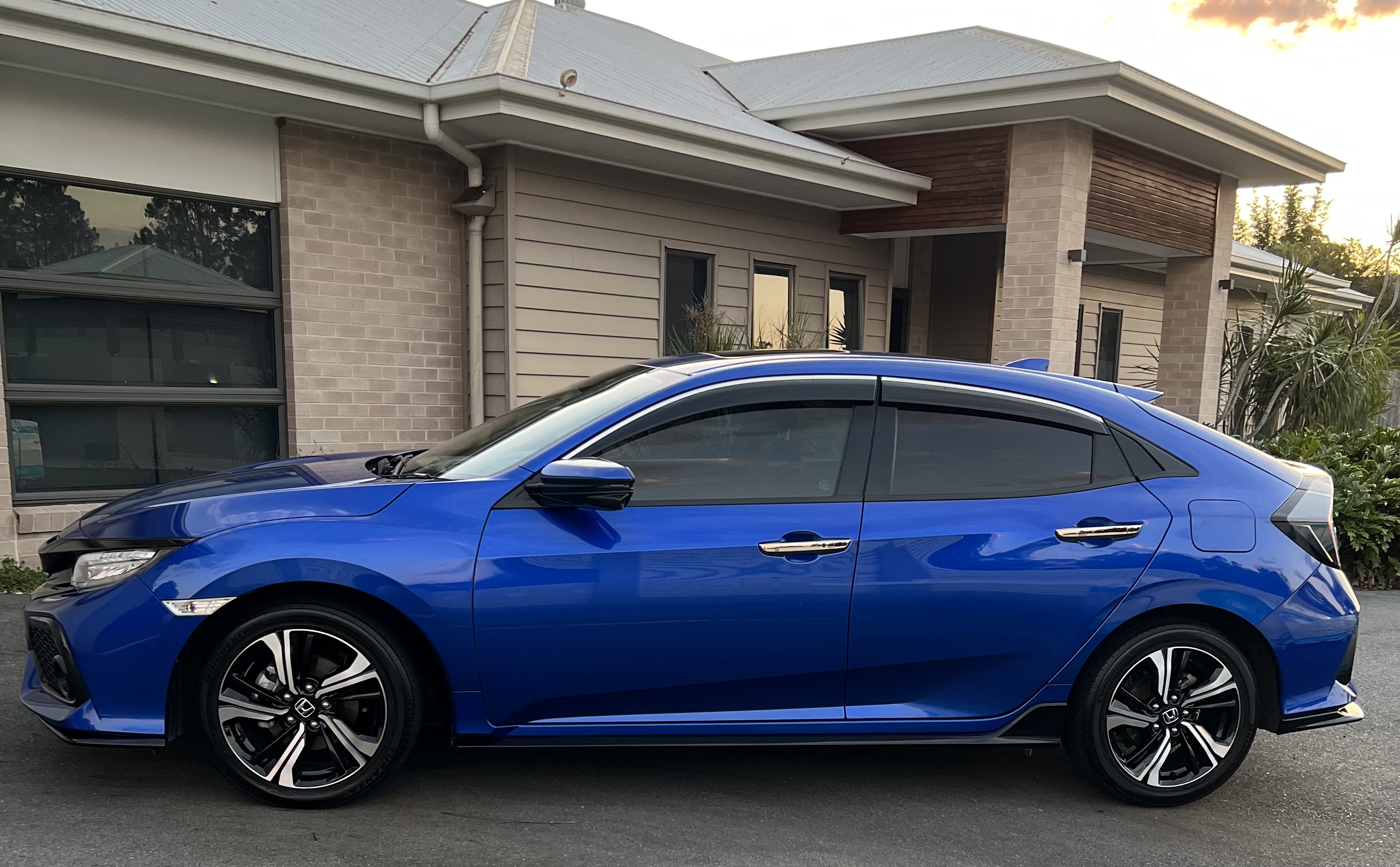 2018 HONDA CIVIC MY17 RS CONTINUOUS VARIABLE 5D HATCHBACK