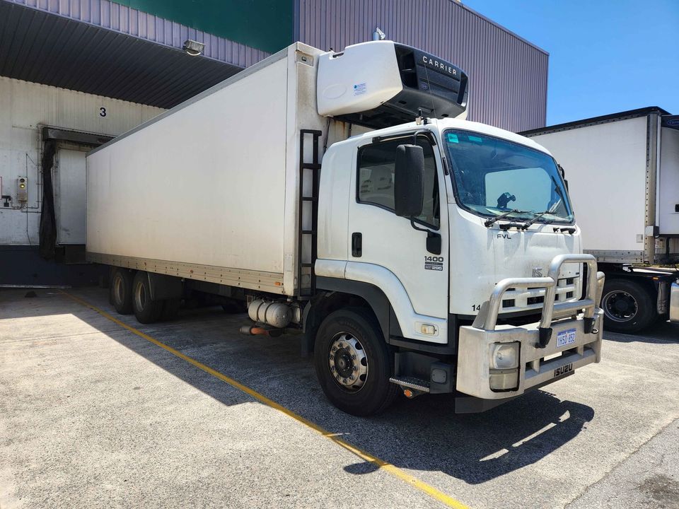 2010 ISUZU FVL 1400 REFRIGERATED TRUCK