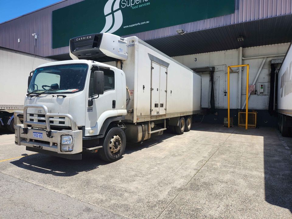 2010 ISUZU FVL 1400 REFRIGERATED TRUCK