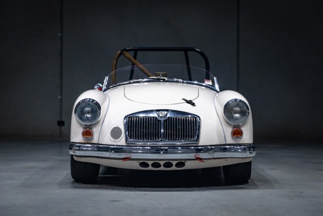 1962 M.G. MGA MKII CONVERTIBLE