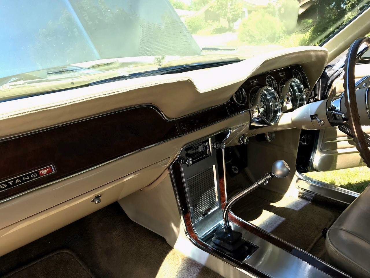 1967 FORD MUSTANG 5 SP MANUAL COUPE