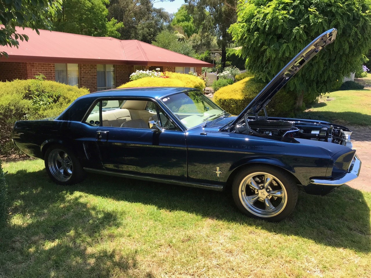 1967 FORD MUSTANG 5 SP MANUAL COUPE