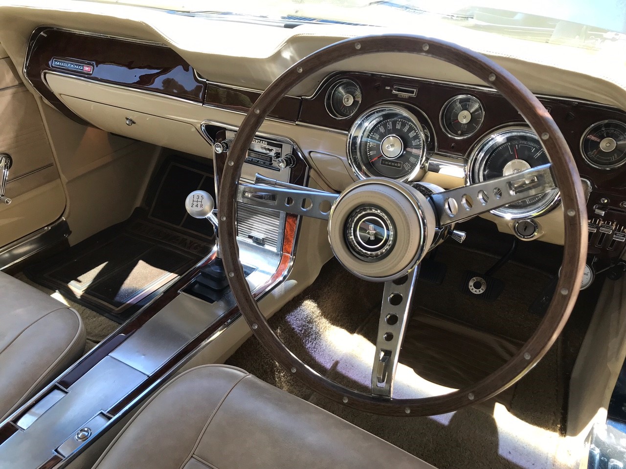 1967 FORD MUSTANG 5 SP MANUAL COUPE