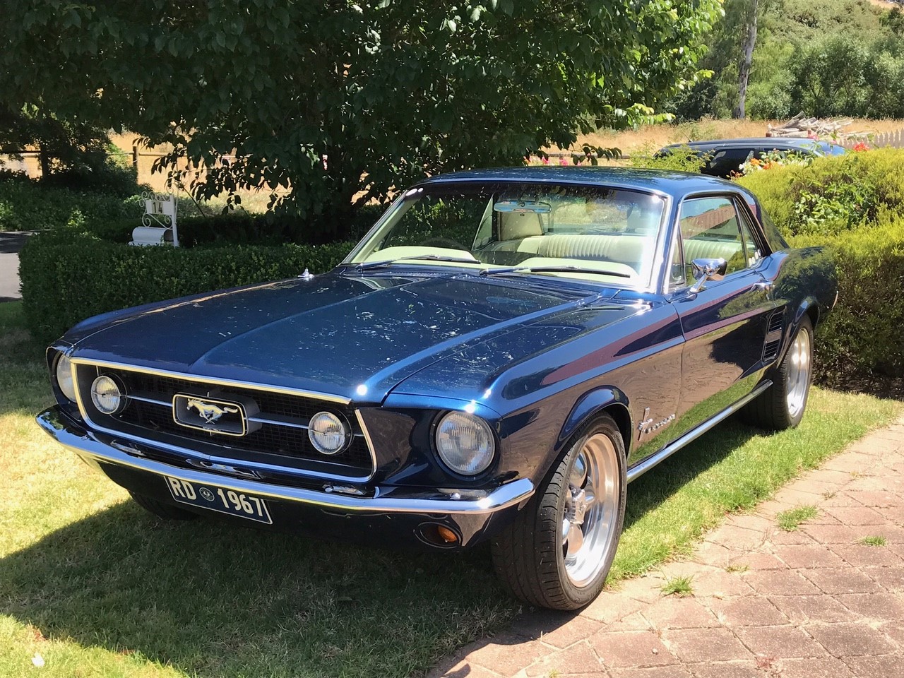 1967 FORD MUSTANG 5 SP MANUAL COUPE