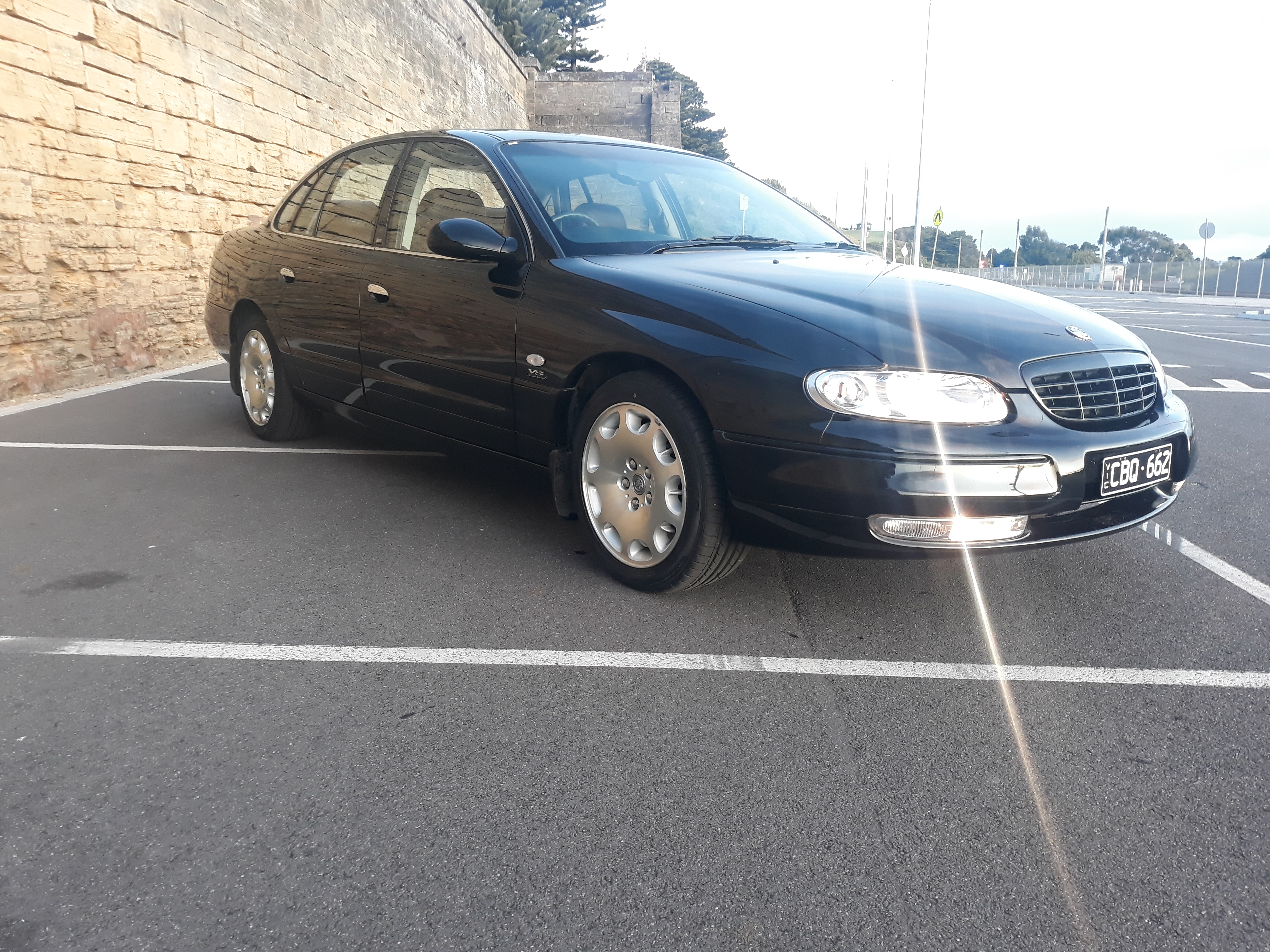 2002 HOLDEN STATESMAN WHII INTERNATIONAL SEDAN