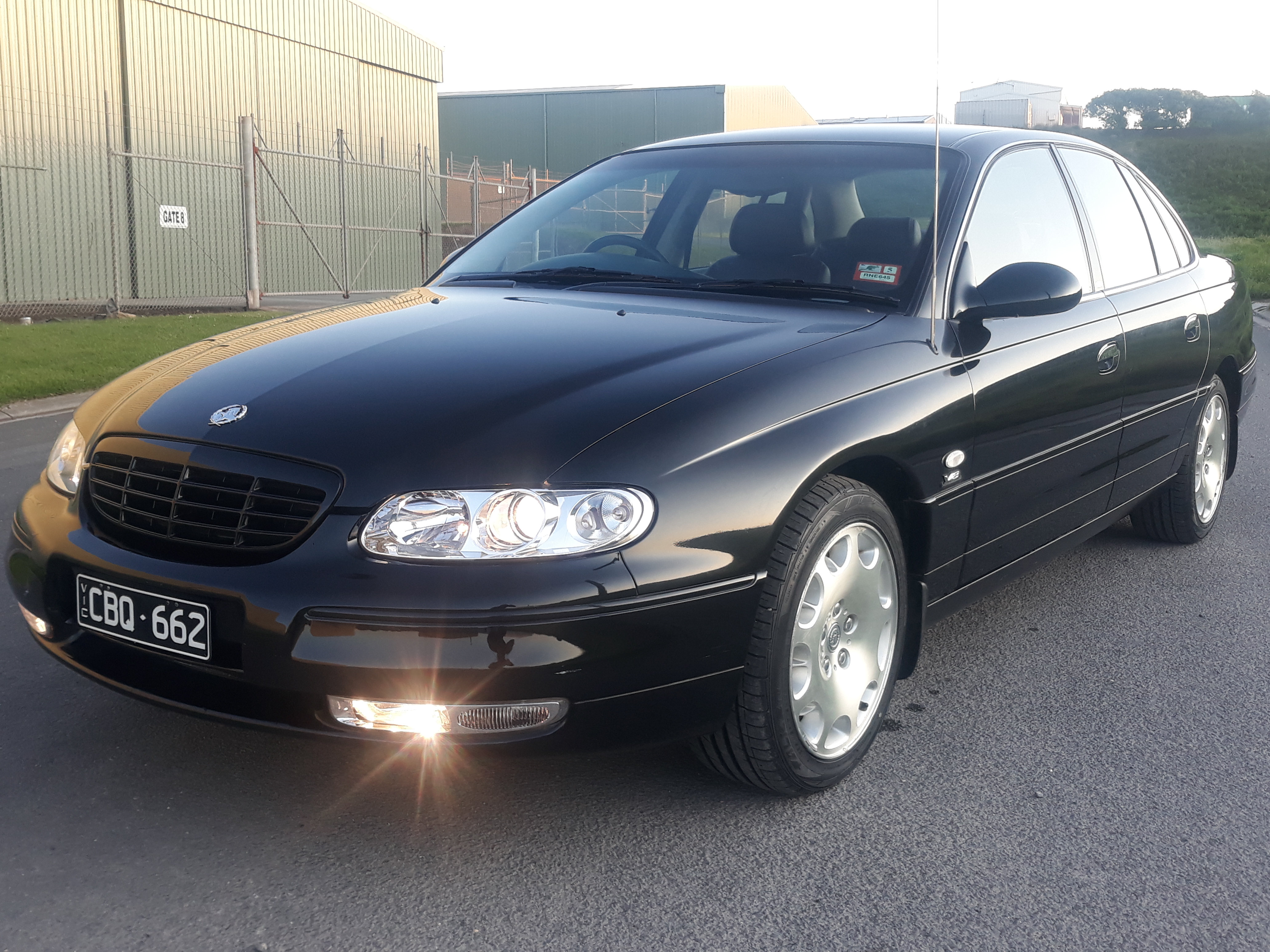 2002 HOLDEN STATESMAN WHII INTERNATIONAL 4 SP AUTOMATIC 4D SEDAN