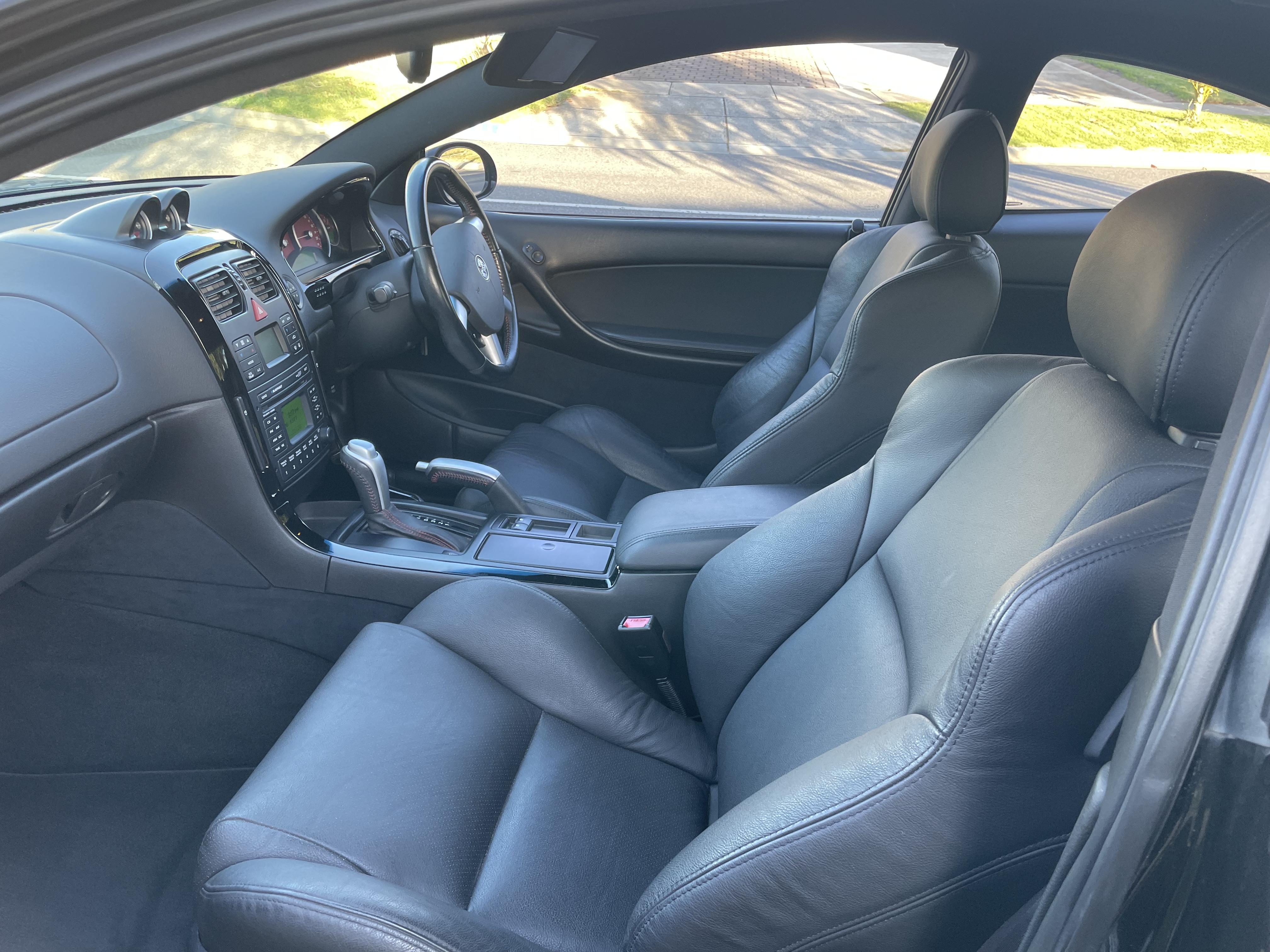 2005 HOLDEN MONARO VZ CV8 4 SP AUTOMATIC 2D COUPE