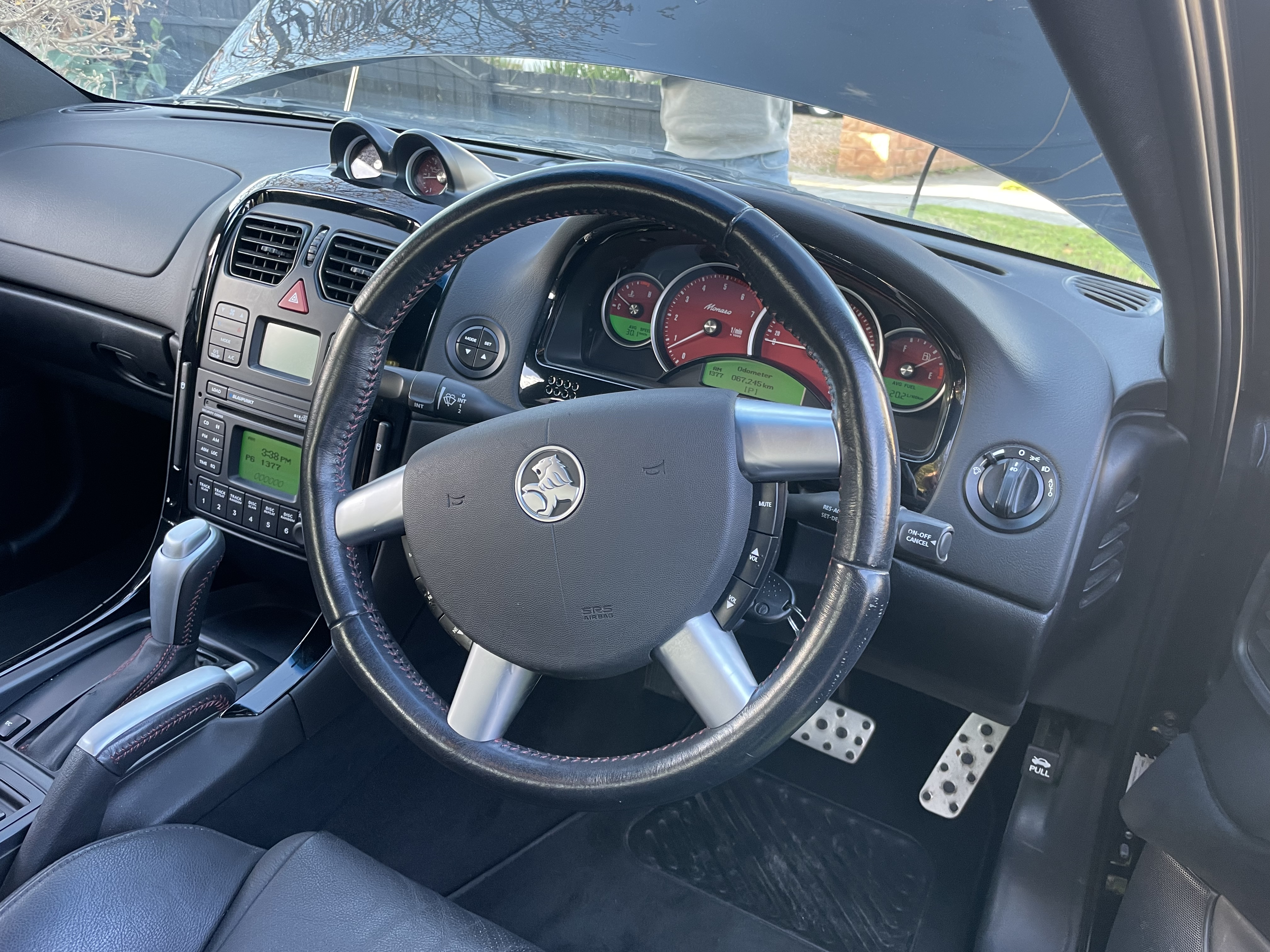 2005 HOLDEN MONARO VZ CV8 4 SP AUTOMATIC 2D COUPE