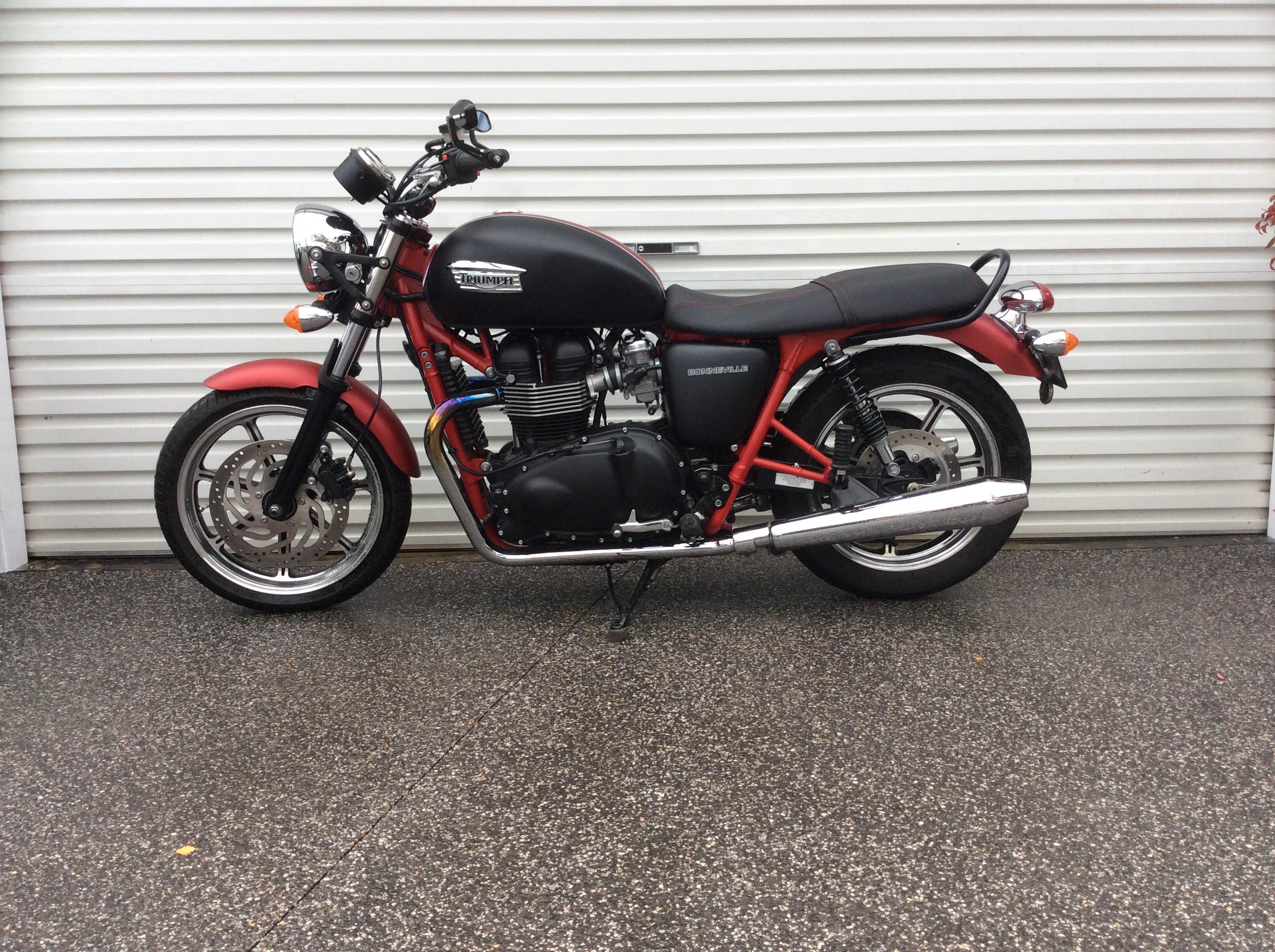 2013 TRIUMPH BONNEVILLE SE2 A2 ROAD 