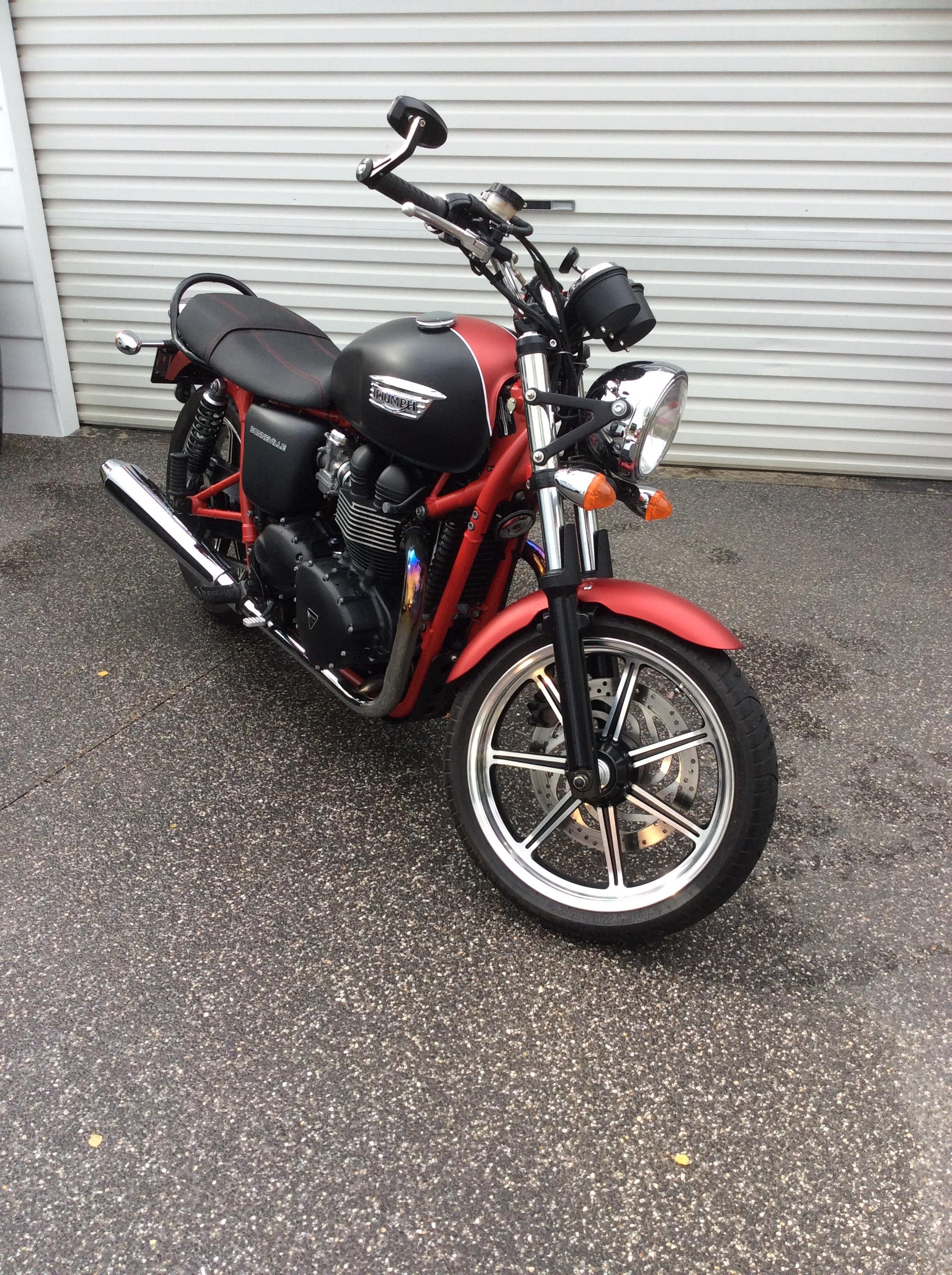 2013 TRIUMPH BONNEVILLE ROAD
