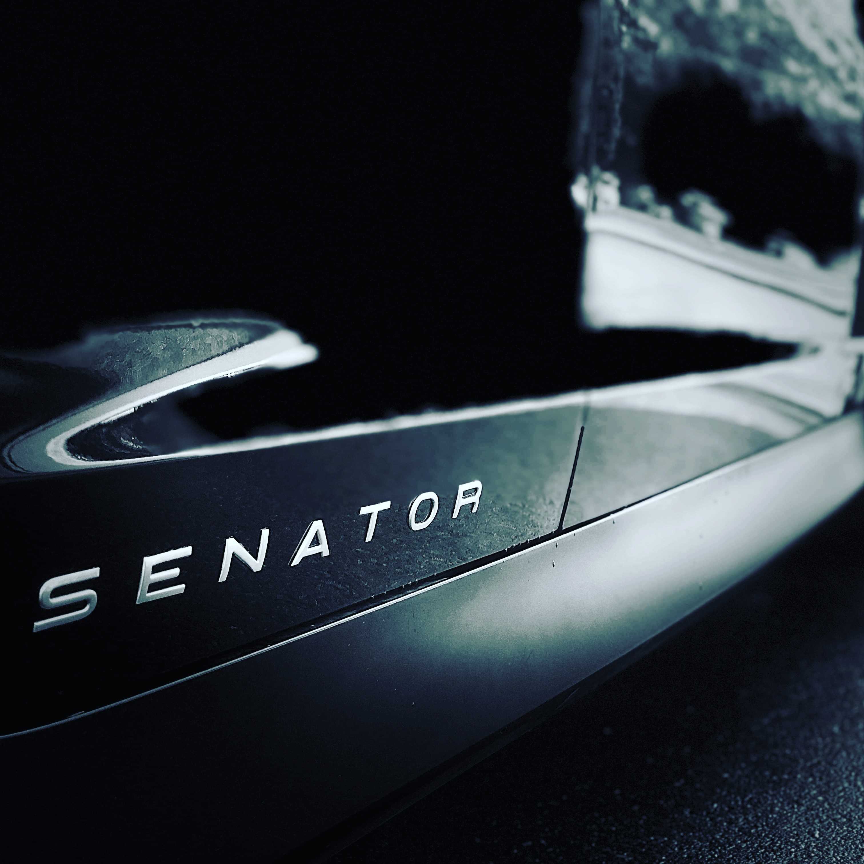 2009 HSV SENATOR E-SERIES MY08 UPGRADE 6 SP AUTO ACTIVE SEQ 4D SEDAN