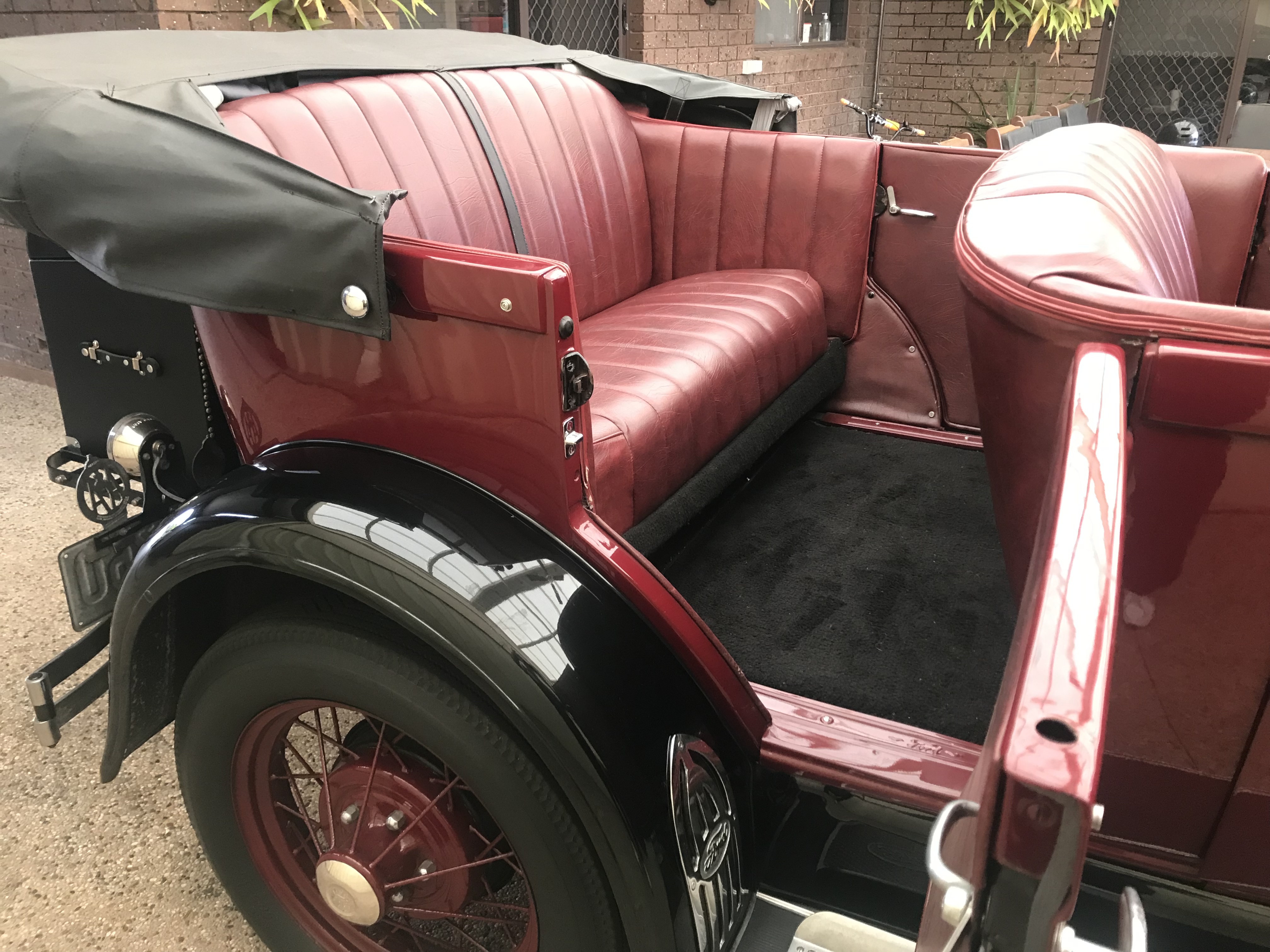 1929 FORD MODEL A SEDAN