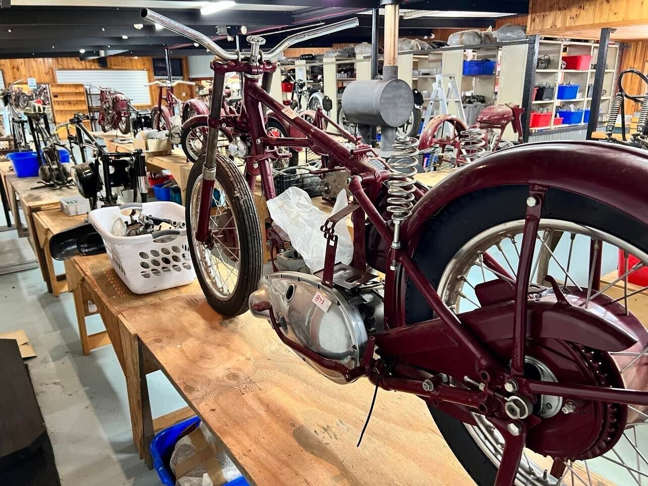 TRIUMPH CLASSIC BRITISH & VINTAGE MOTORCYCLE BIKES, ENGINES PARTS, BULK COLLECTION