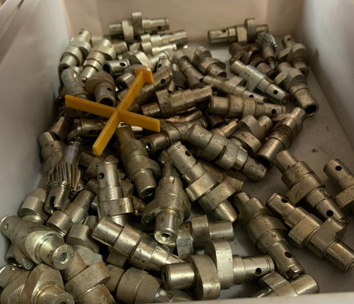 TRIUMPH CLASSIC BRITISH & VINTAGE MOTORCYCLE BIKES, ENGINES PARTS, BULK COLLECTION