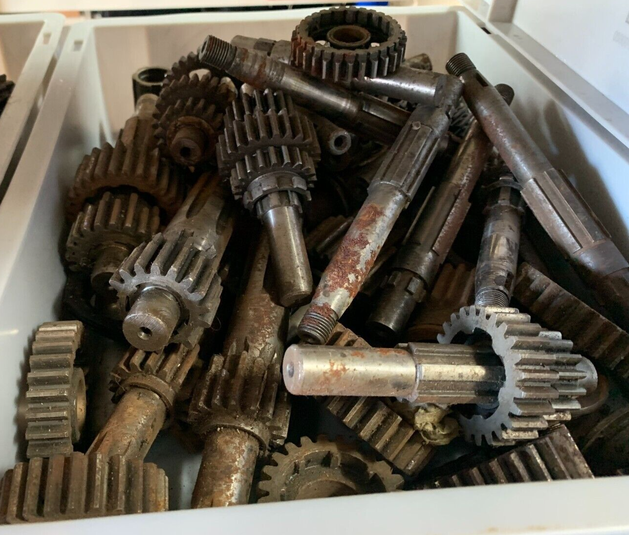 TRIUMPH CLASSIC BRITISH & VINTAGE MOTORCYCLE BIKES, ENGINES PARTS, BULK COLLECTION