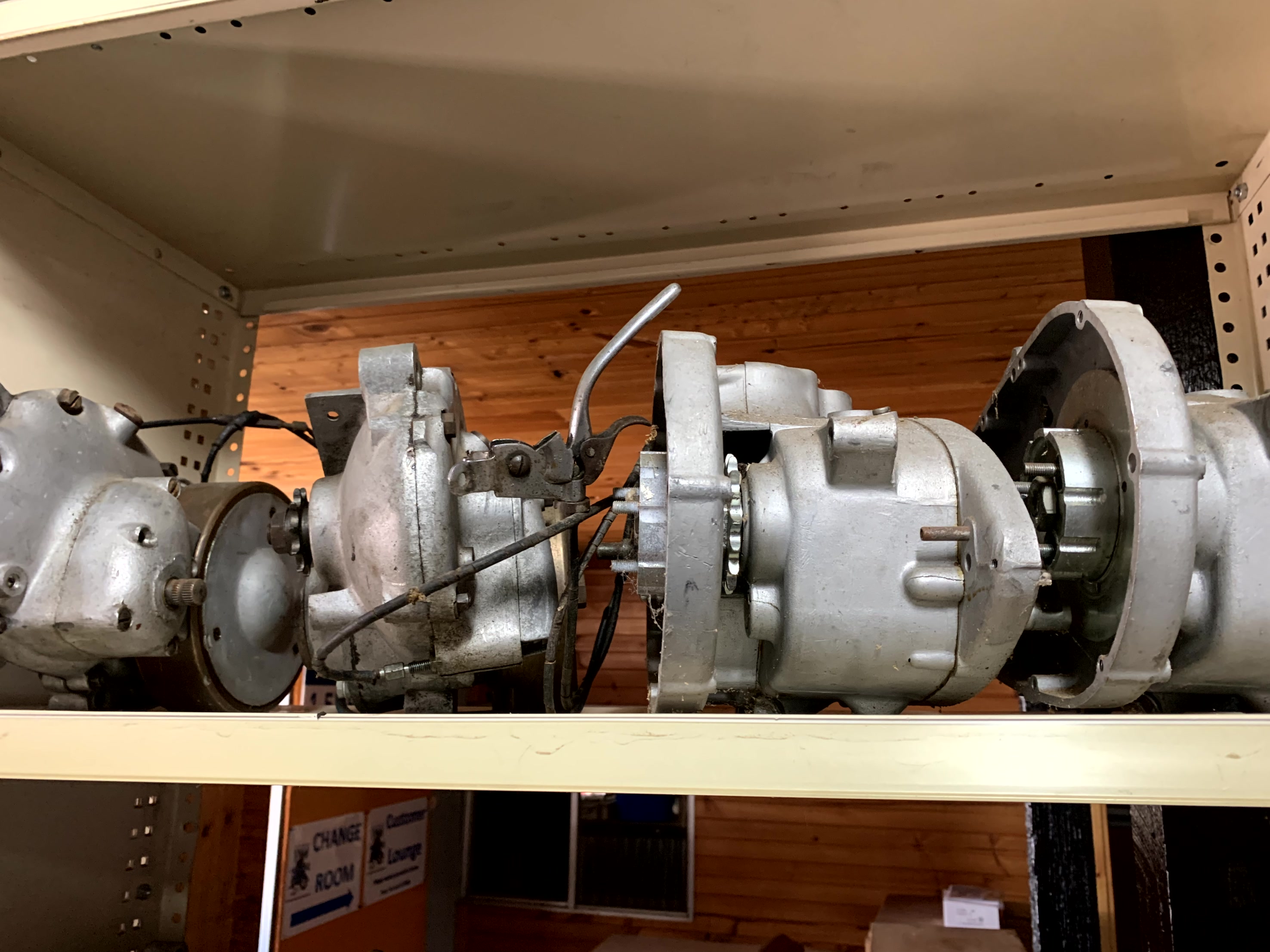TRIUMPH CLASSIC BRITISH & VINTAGE MOTORCYCLE BIKES, ENGINES PARTS, BULK COLLECTION