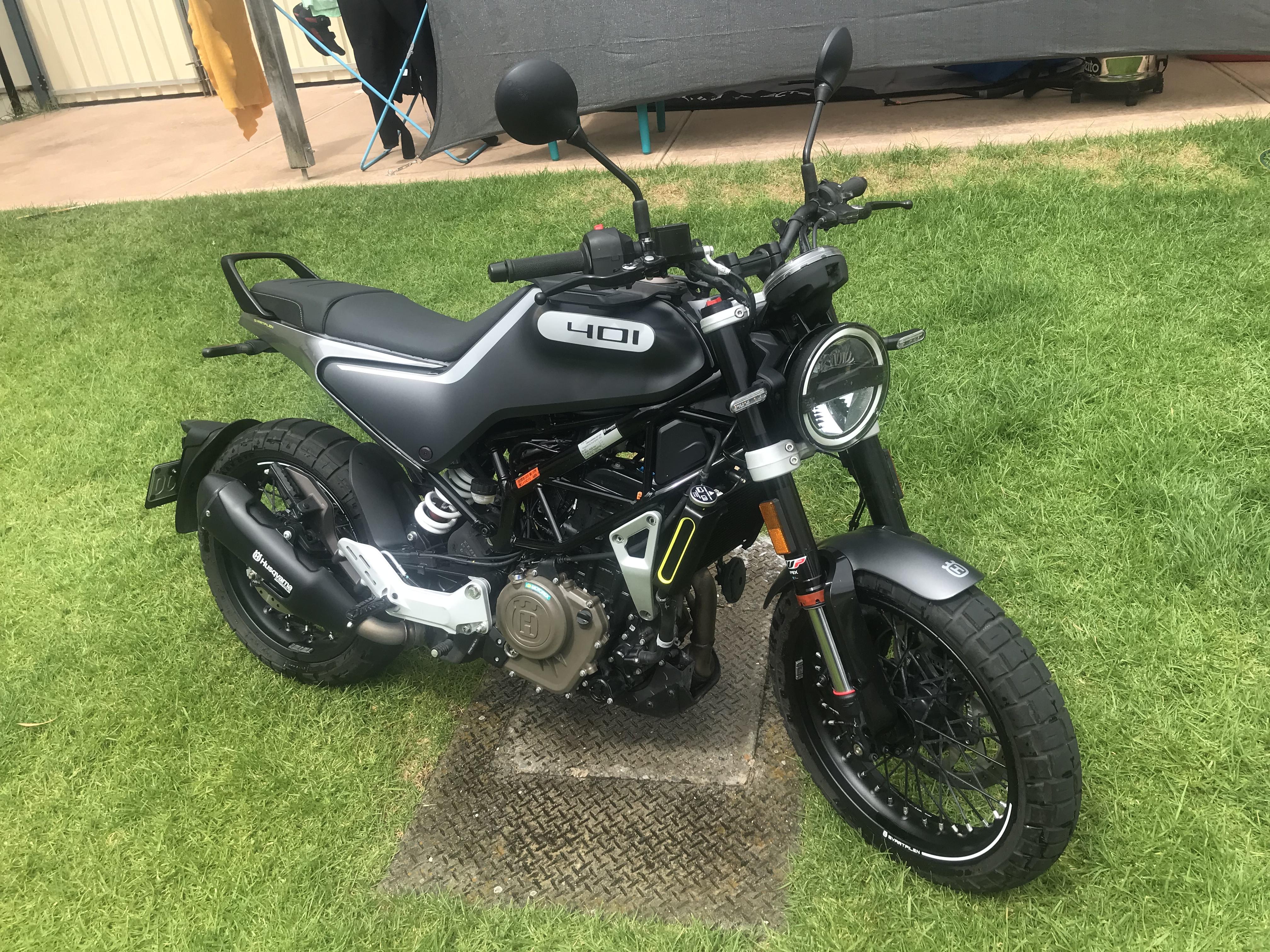 2021 HUSQVARNA SVARTPILEN 401 ROAD 