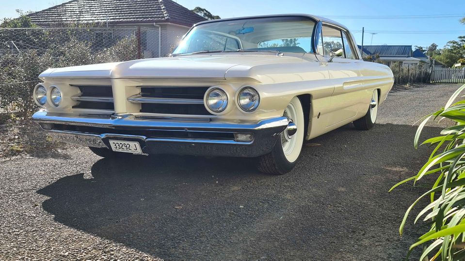 1962 PONTIAC GRAND PRIX COUPE