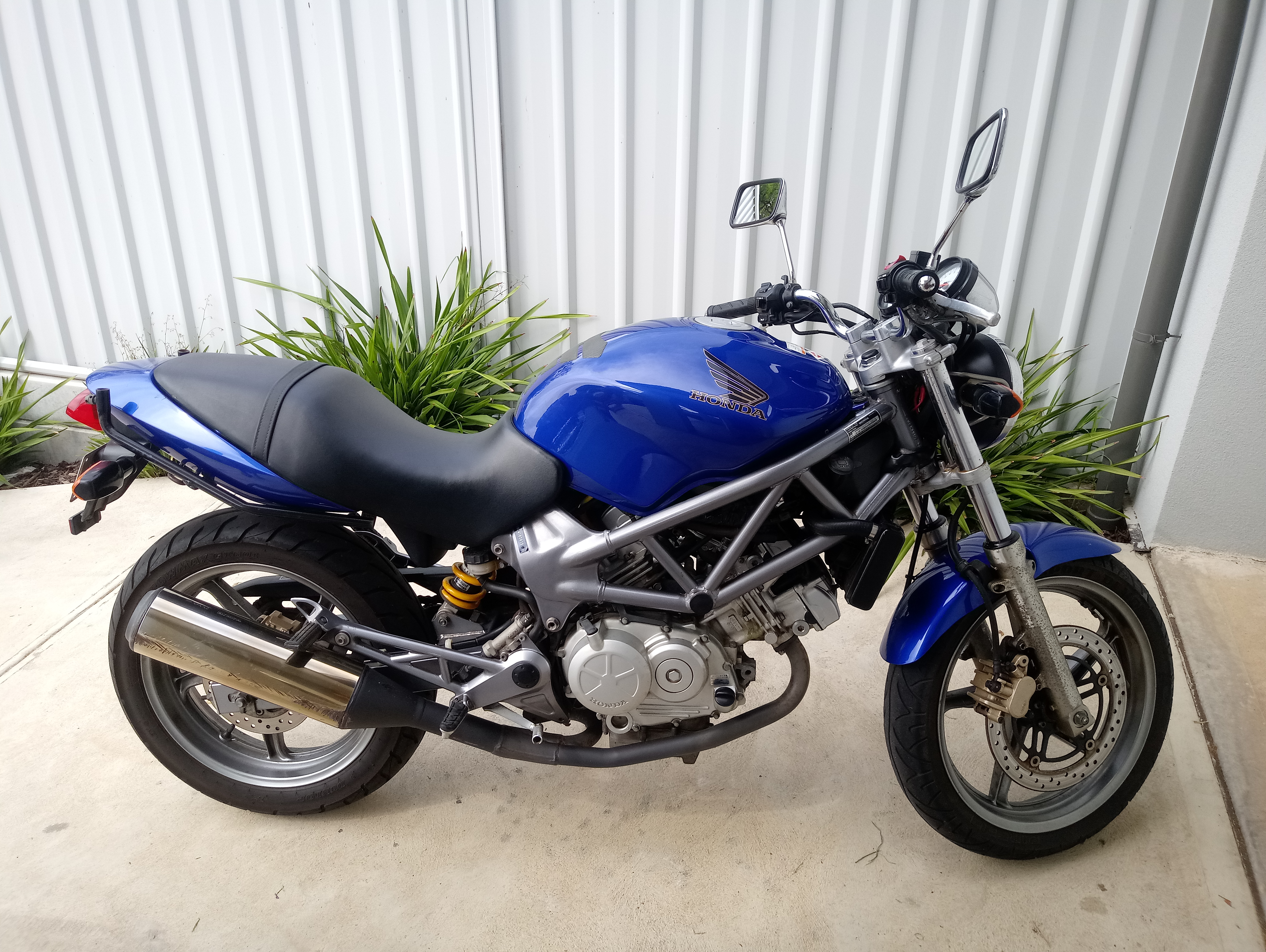 2006 HONDA VTR250 ROAD