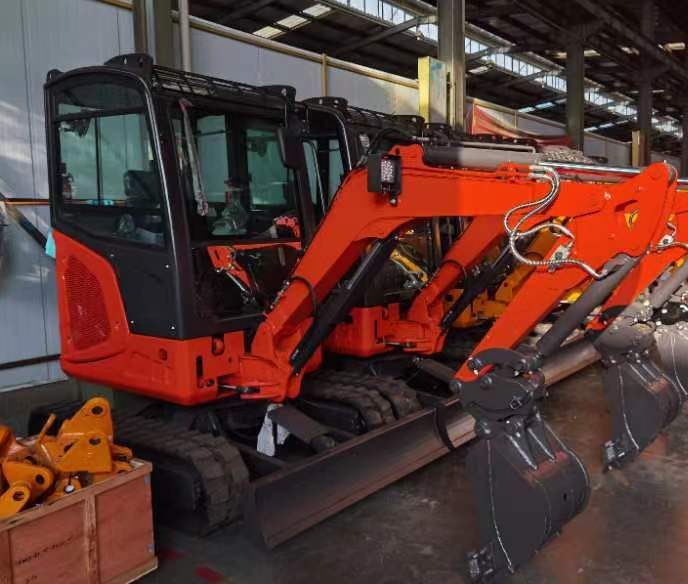 EMED Excavator EM2.6 and Trailer Package Plus Free Attachments