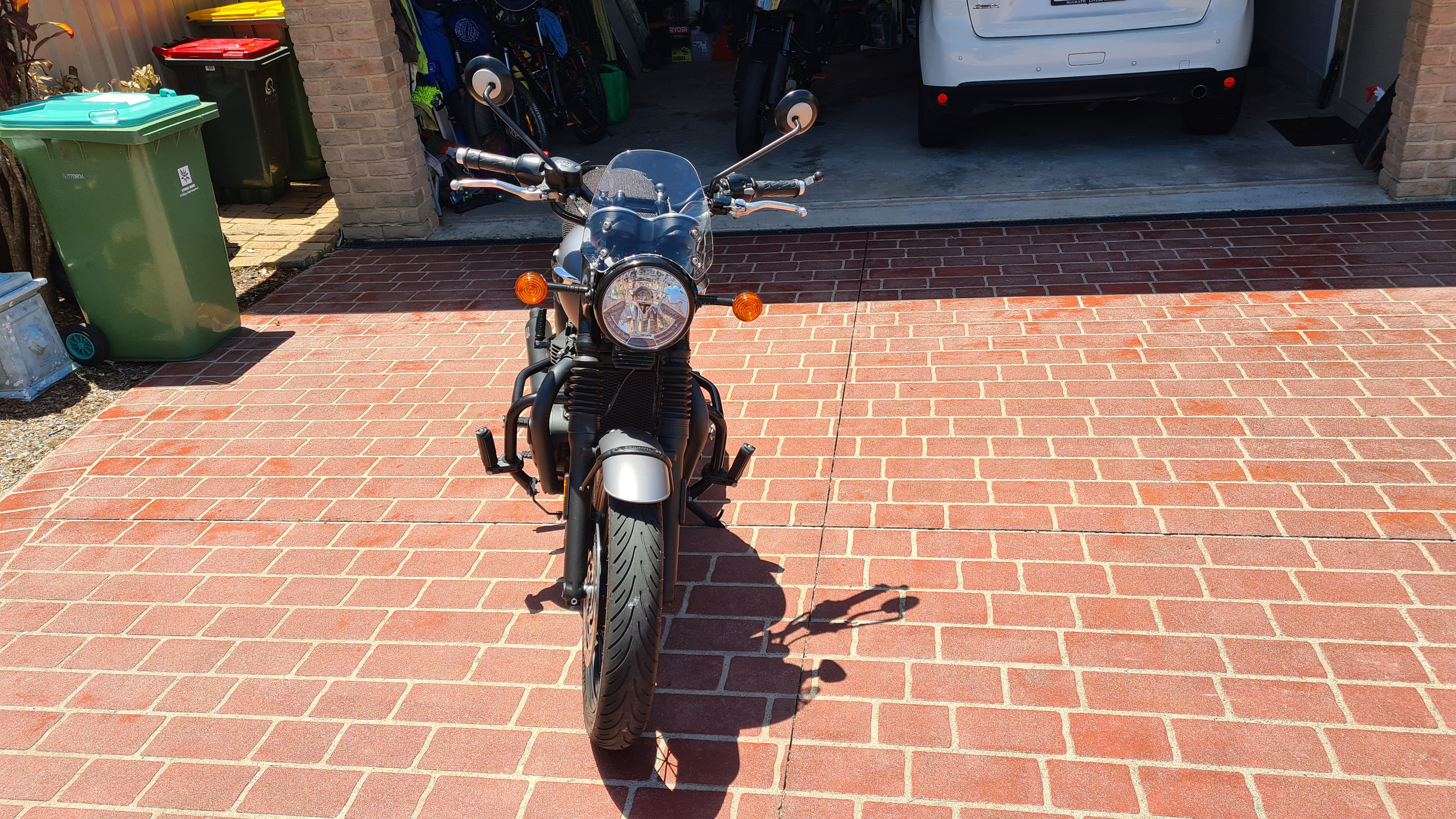2016 TRIUMPH BONNEVILLE T120 BLACK ROAD