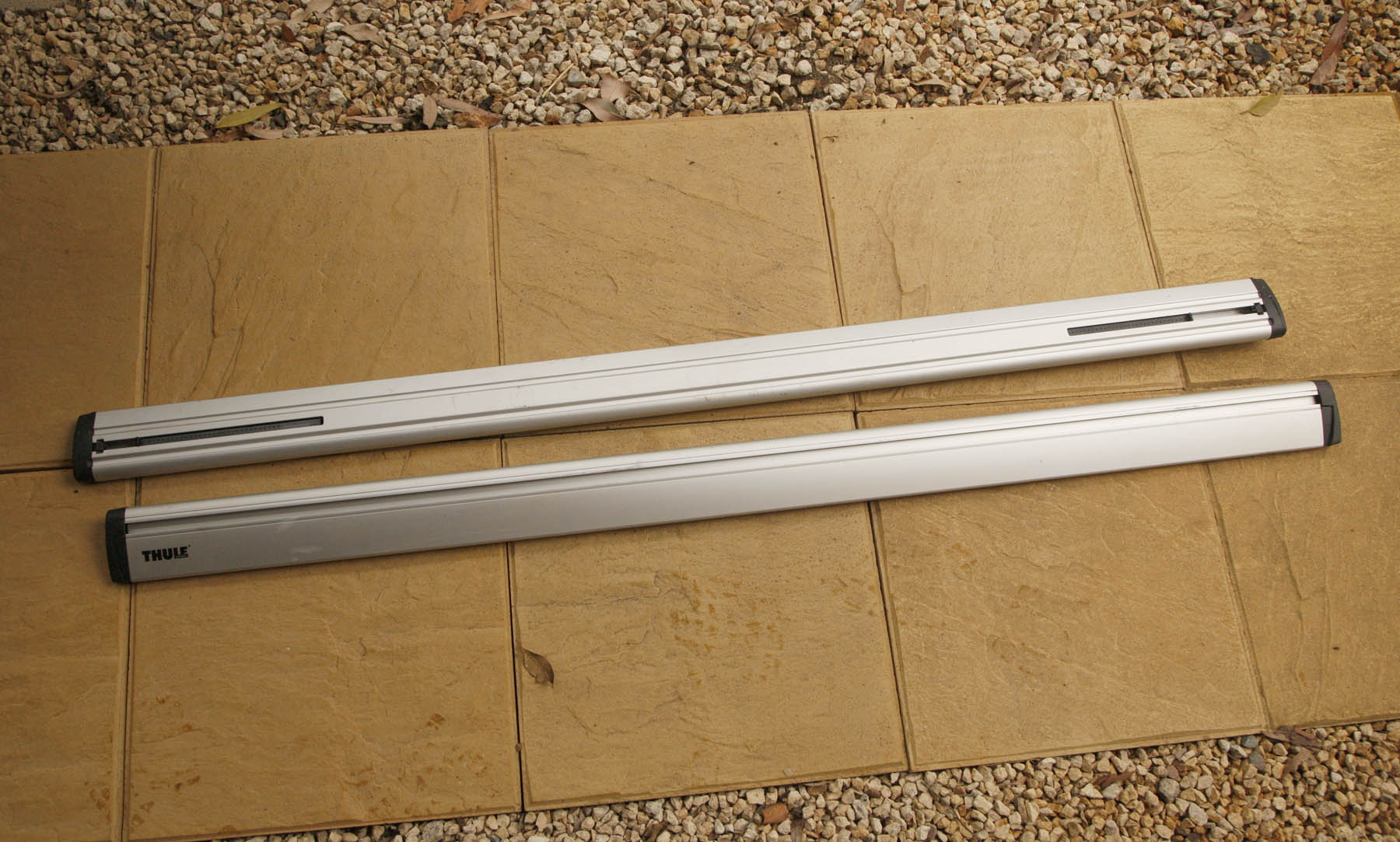 THULE ROOF RACK RAILS ONLY