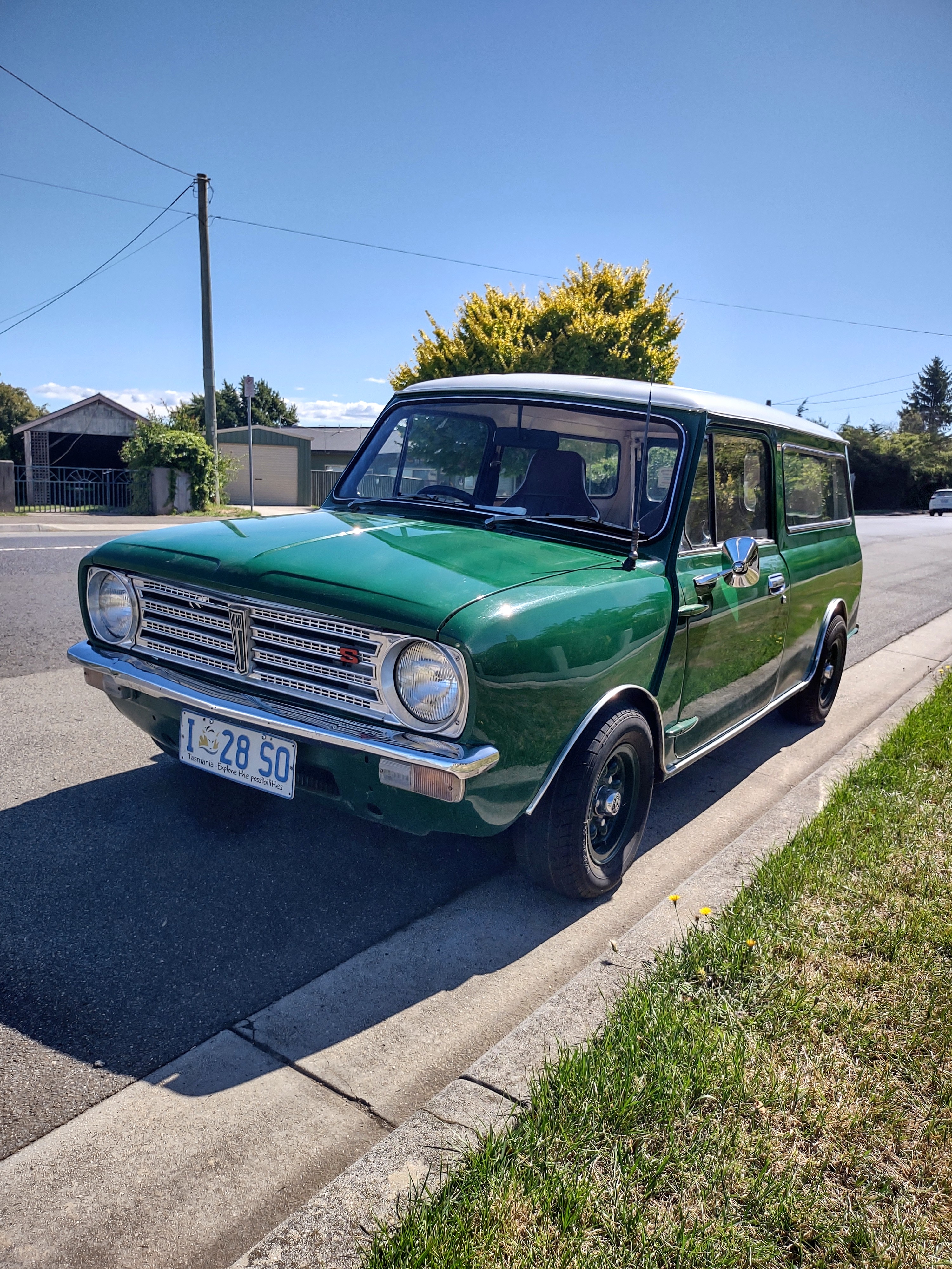 1977 LEYLAND MINI 4 SP MANUAL VAN