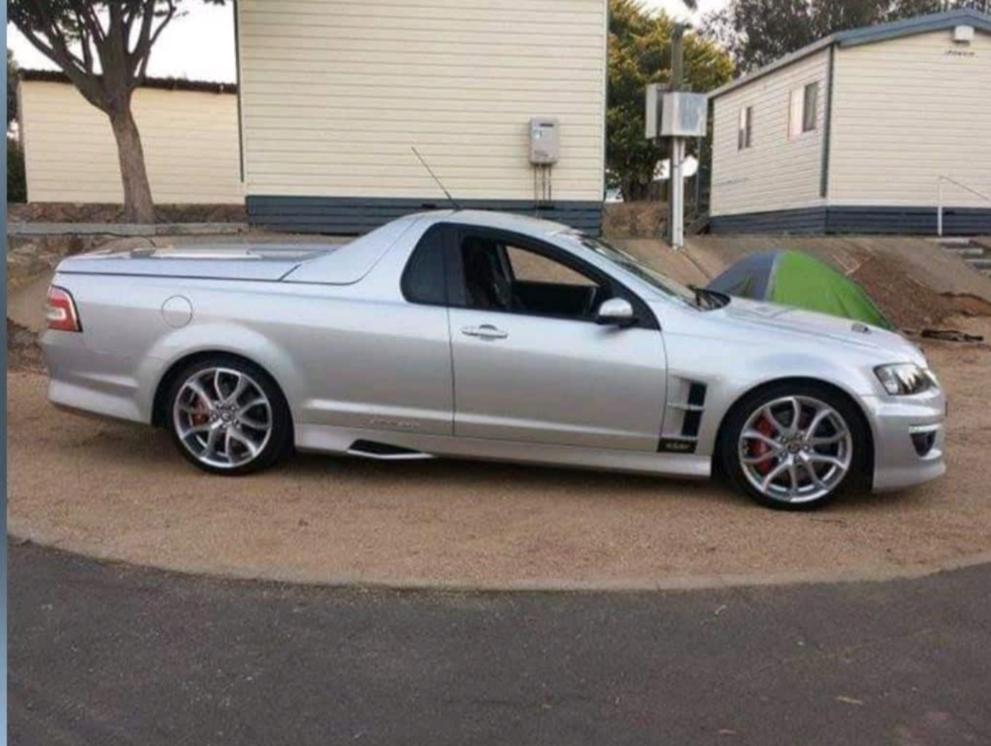 2011 HSV MALOO E3 R8 20th ANN. (DUAL FUEL) 6 SP MANUAL UTILITY