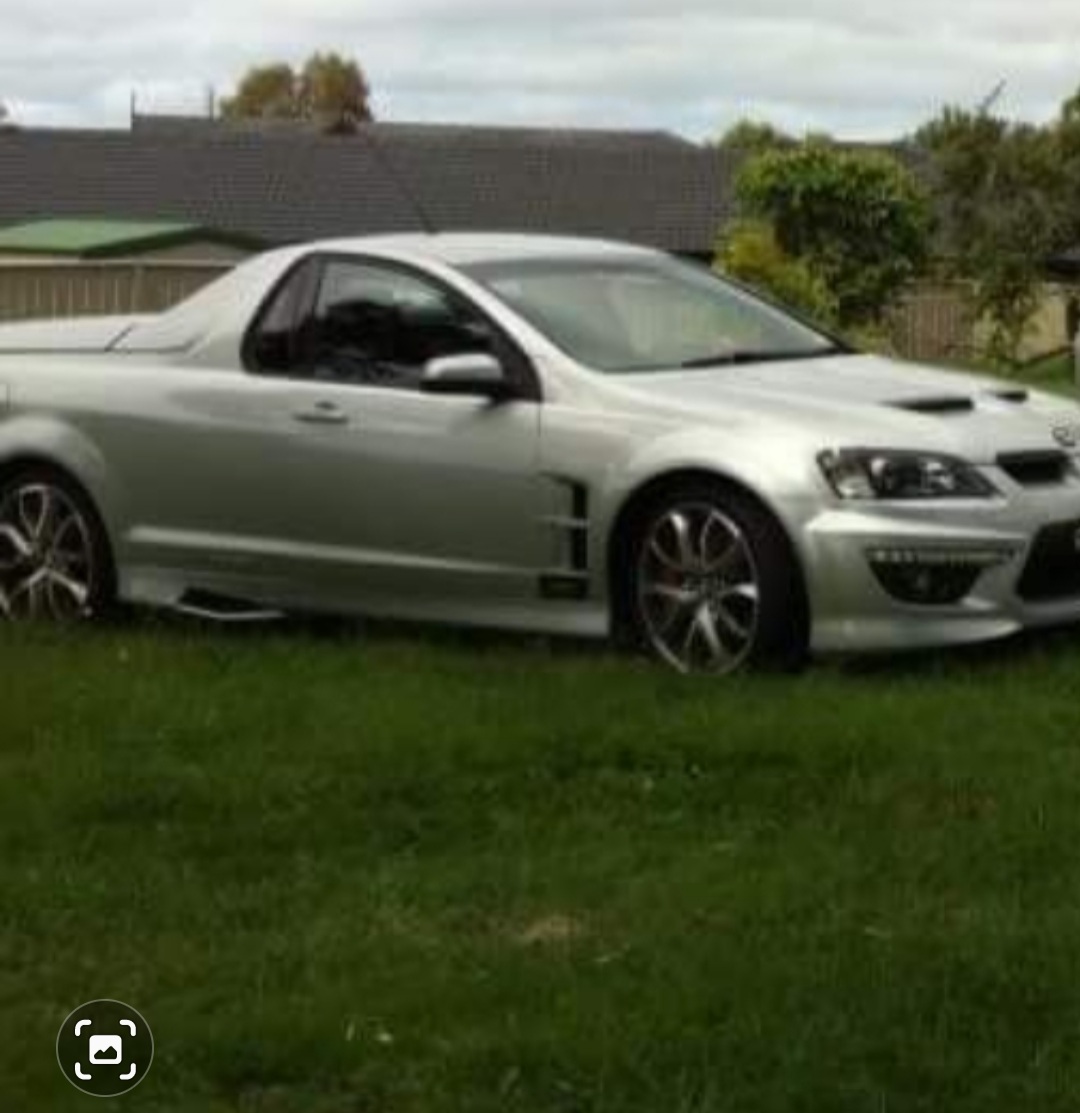 2011 HSV MALOO E3 R8 20th ANN. (DUAL FUEL) 6 SP MANUAL UTILITY