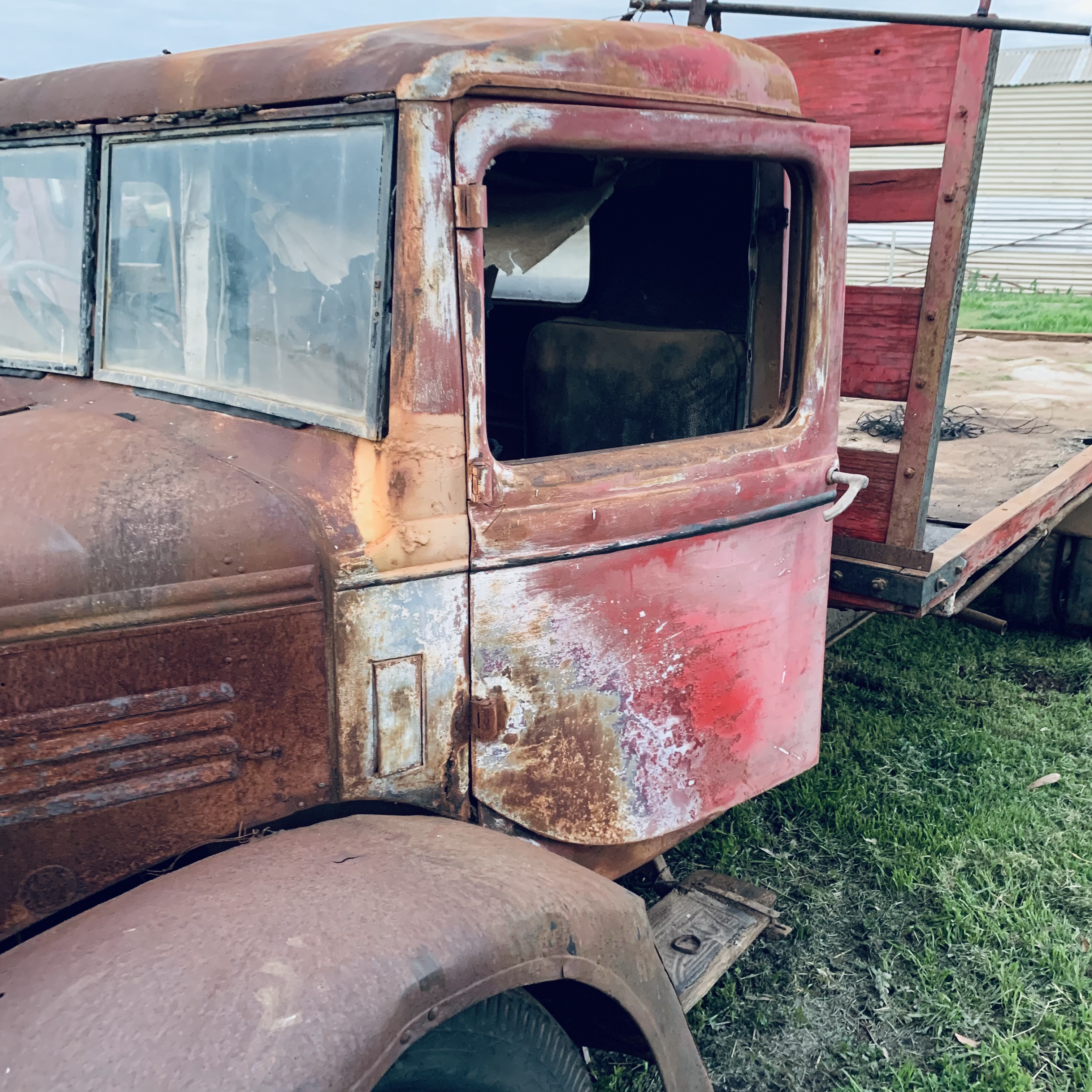 1939? BEDFORD TRUCK 