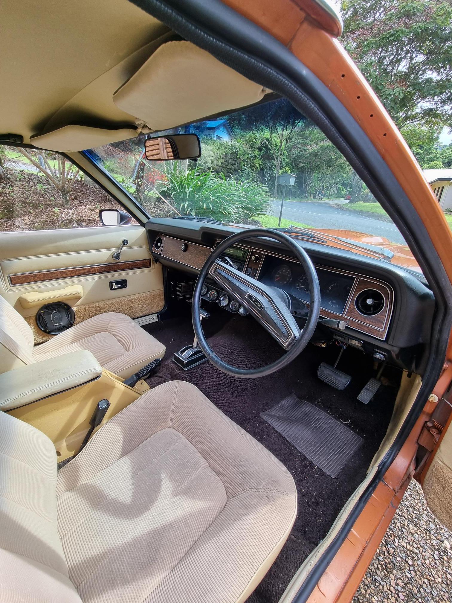 1976 FORD CORTINA TD XLE SEDAN