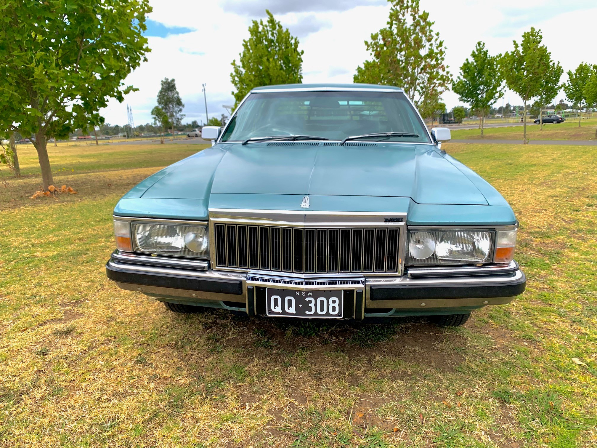 1984 HOLDEN STATESMAN WB2 DE VILLE SEDAN