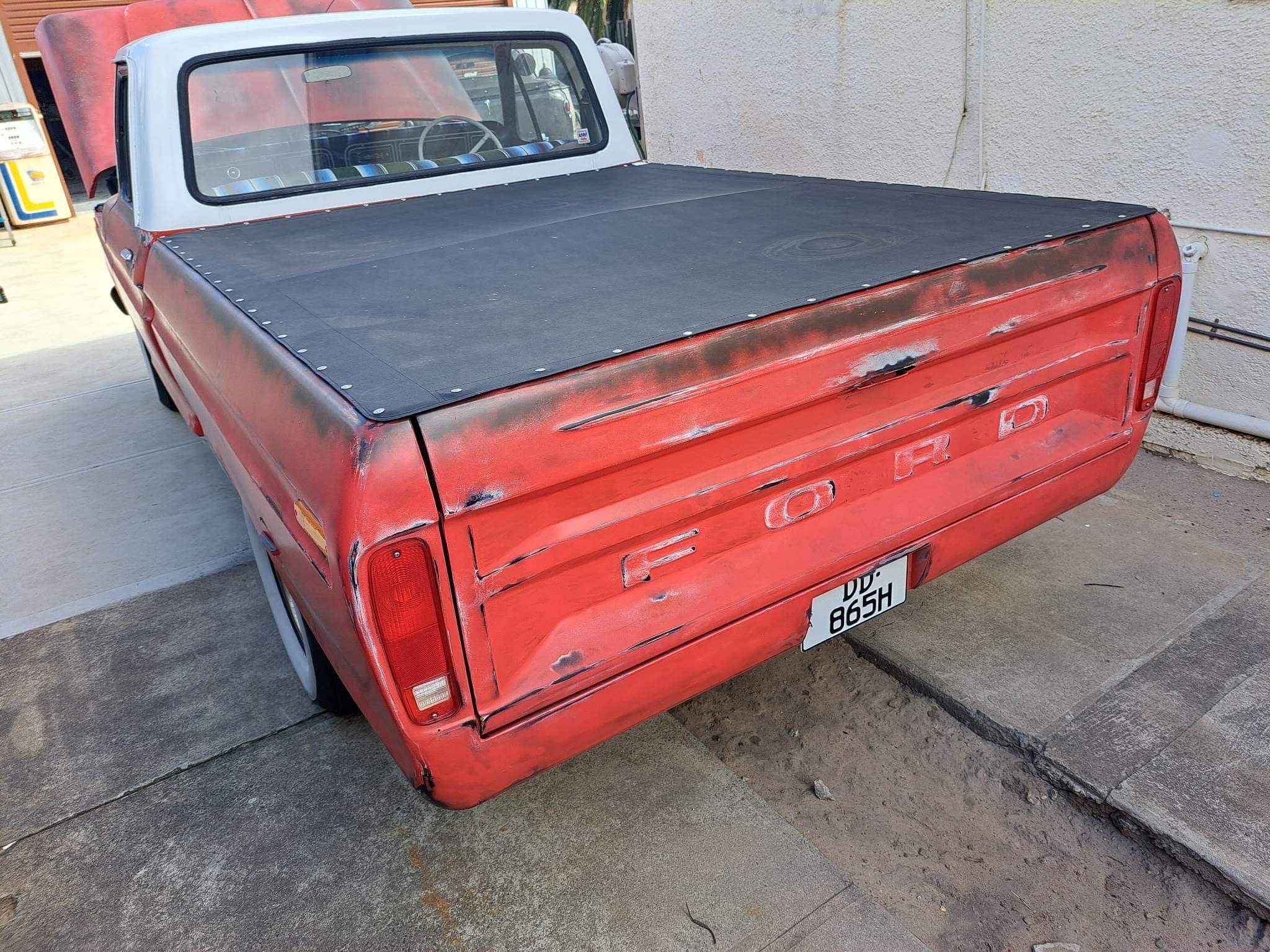 1976 FORD F100 UTILITY 