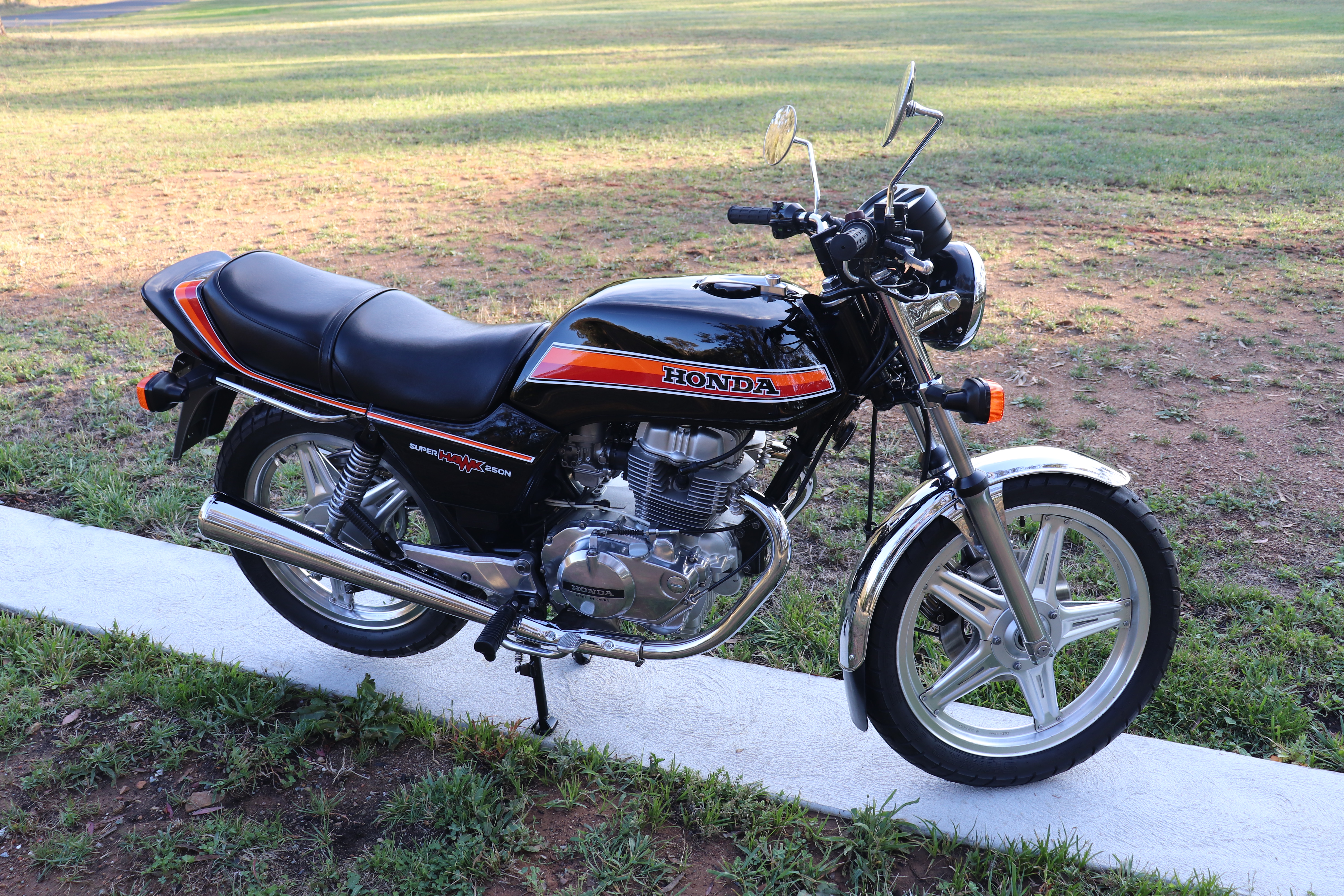 1981 HONDA CB250N SUPER HAWK ROAD