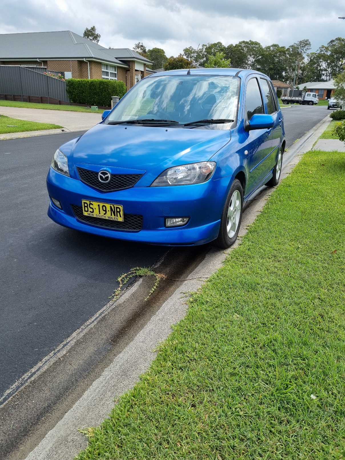 2004 MAZDA MAZDA2 HATCHBACK