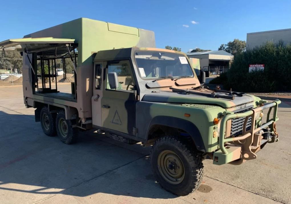 1990 LAND ROVER ONE TEN PERENTIE 6X6 WAGON