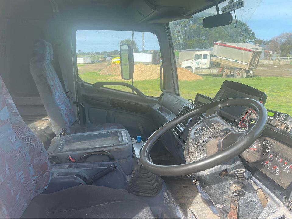 2007 HINO GT1J 4X4 SPREADER TRUCK