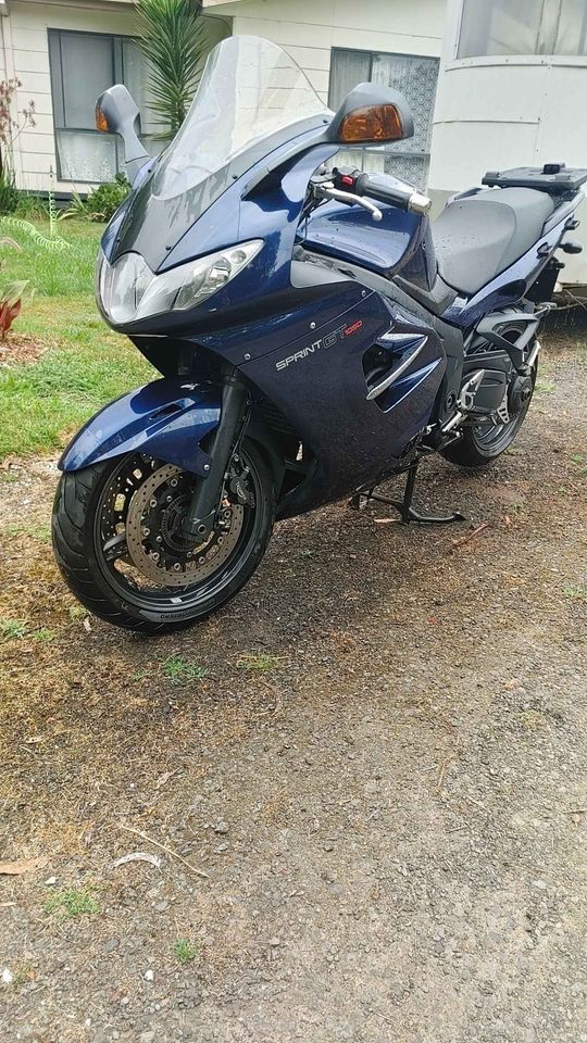 2011 TRIUMPH SPRINT GT1050 SPORTS