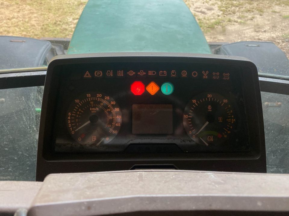 1999 JOHN DEERE 6810 TRACTOR