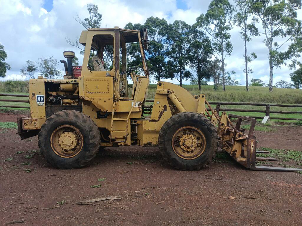 Caterpillar 920 Front End Loader