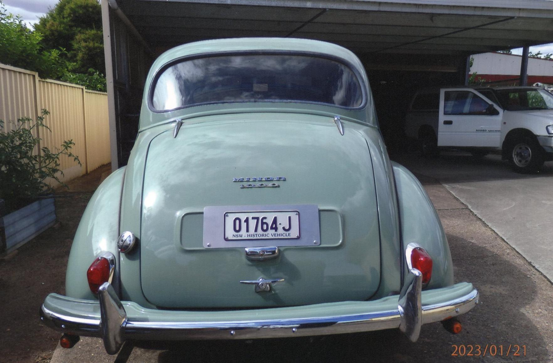1960 MORRIS MINOR 1000 SEDAN