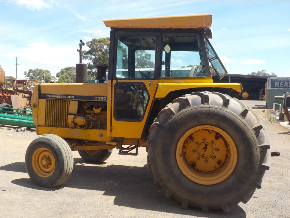 Chamberlain 3380 Tractor