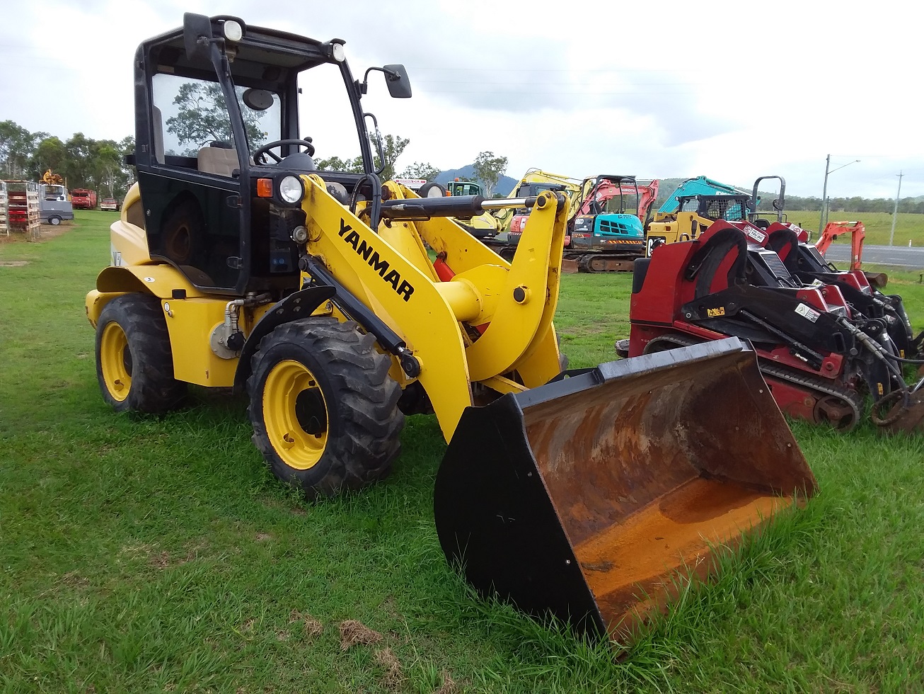 2016 YANMAR V7 WHEEL LOADER