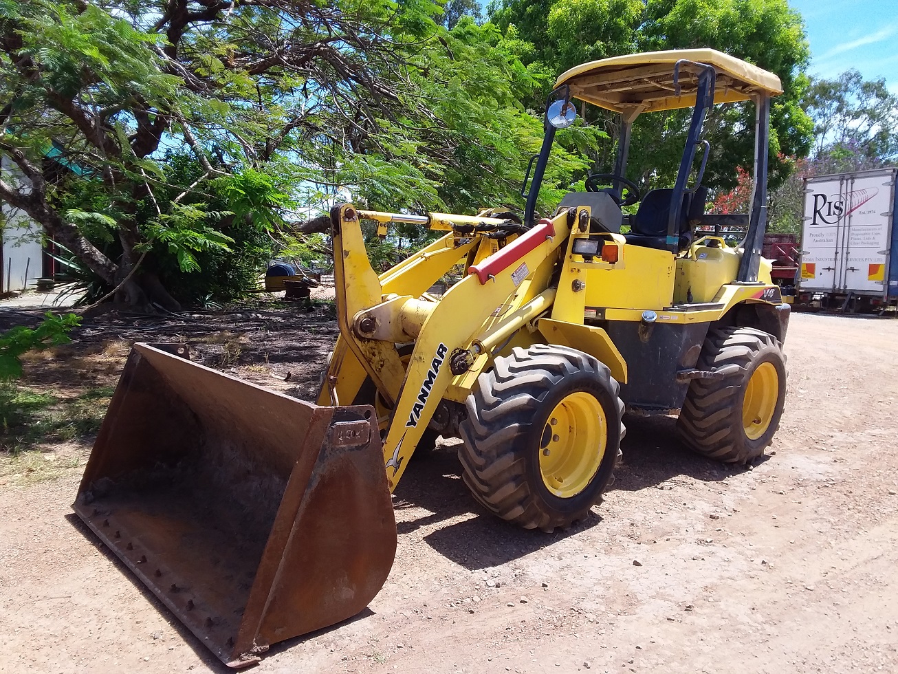 2012 YANMAR V4-6 WHEEL LOADER