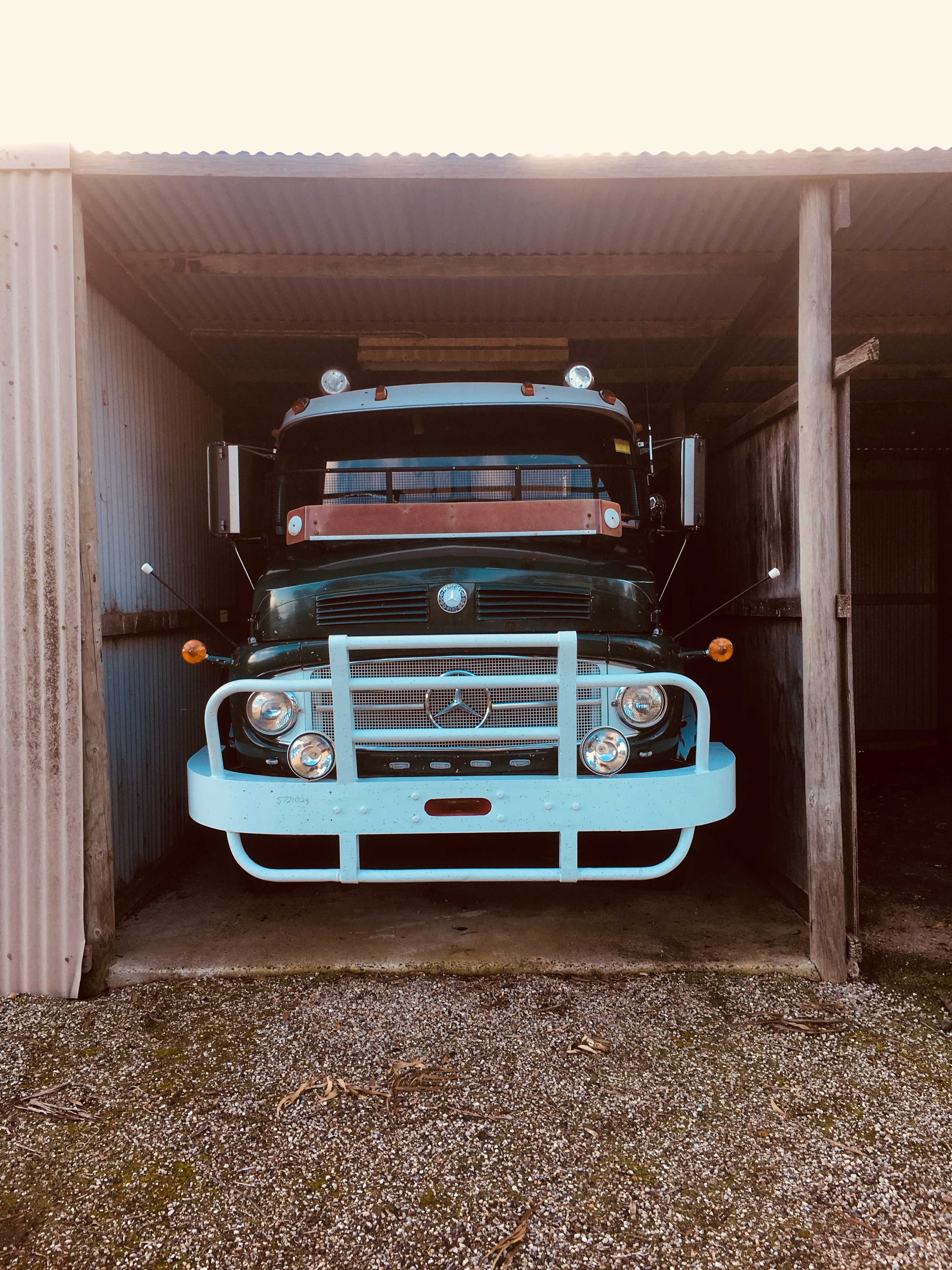 1977 MERCEDES-BENZ 1418 PRIME MOVER