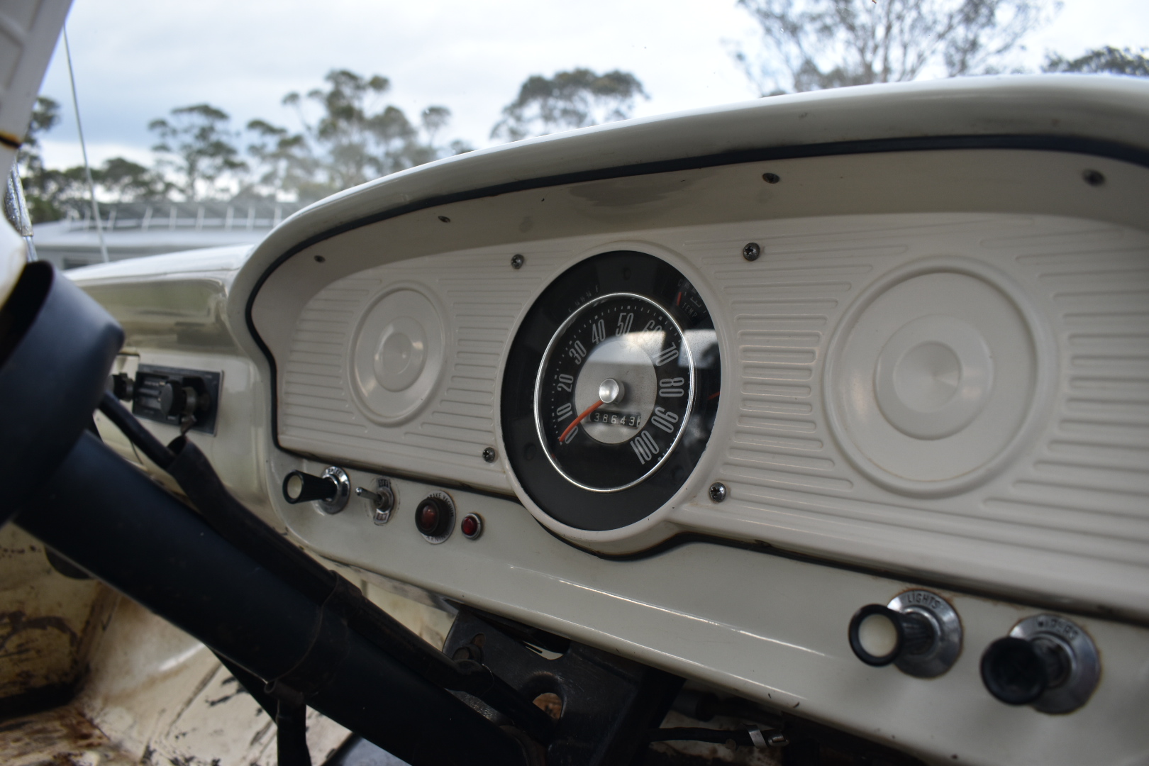 1964 FORD F500 TRAY TRUCK 