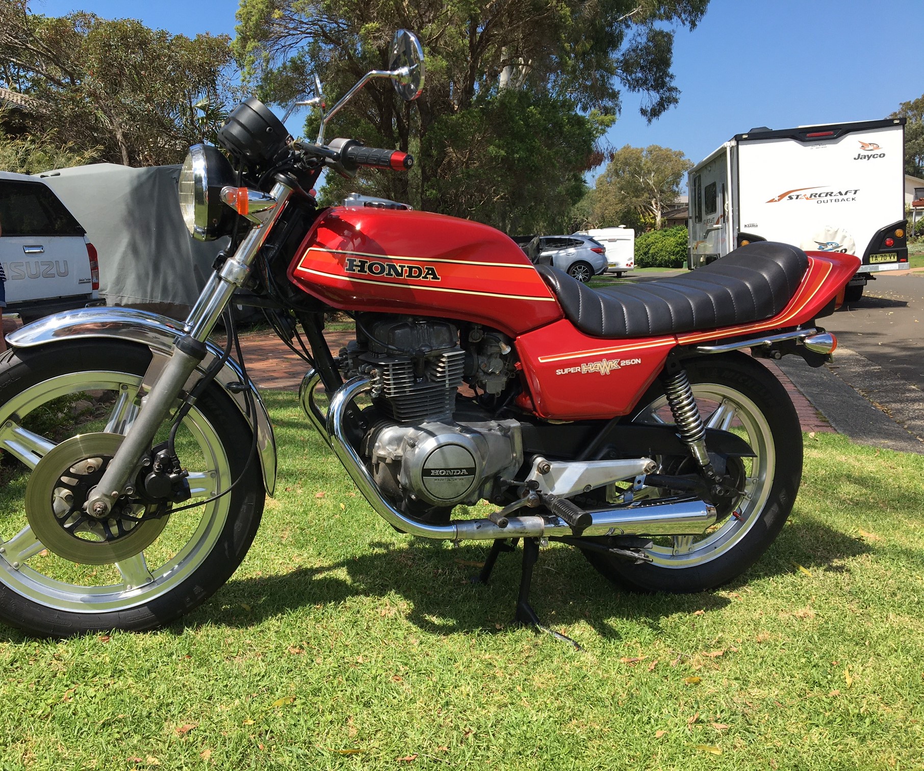 1981 HONDA CB250N SUPERHAWK ROAD