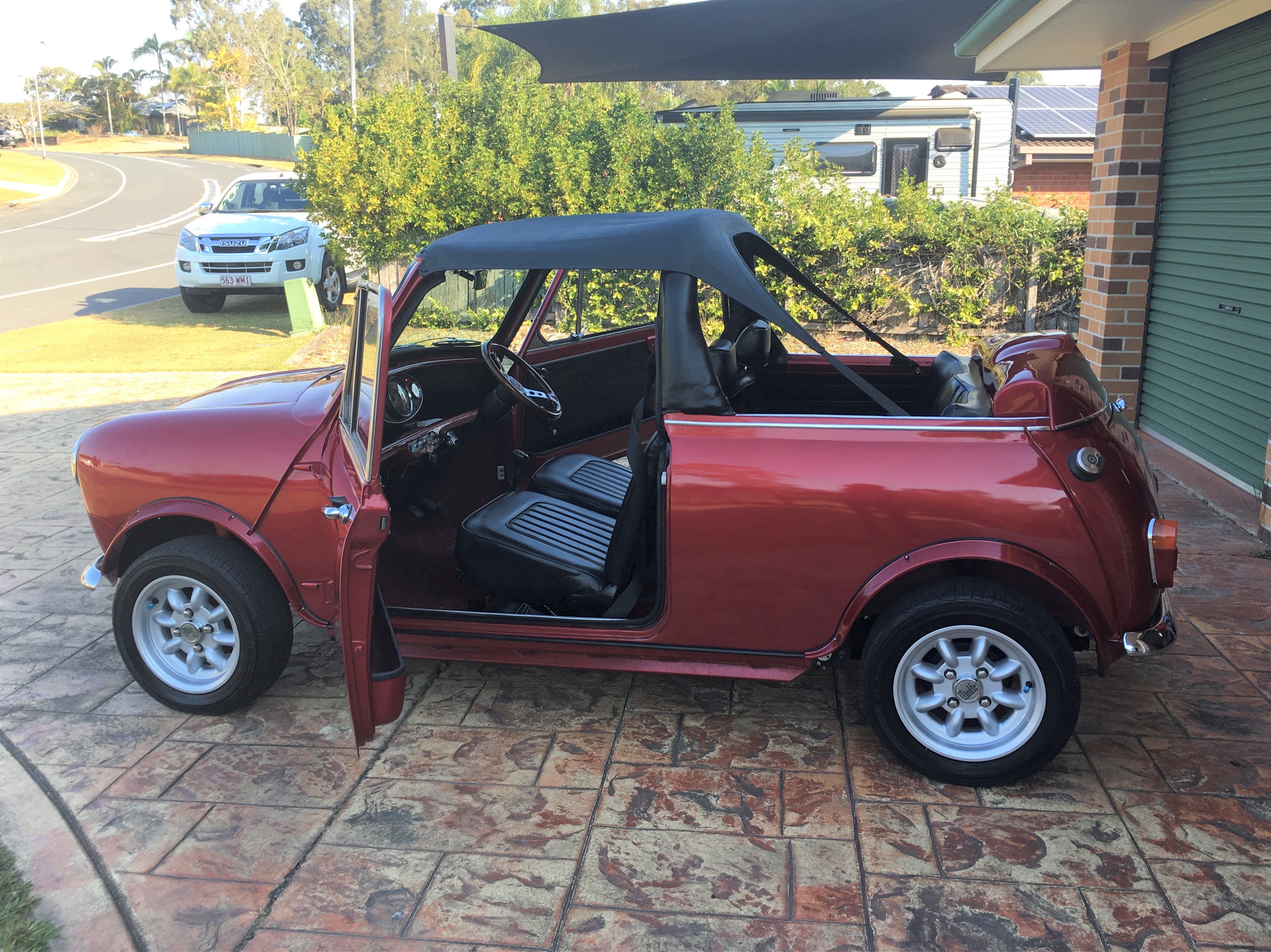 1966 MORRIS MINI MOKE CONVERTIBLE 