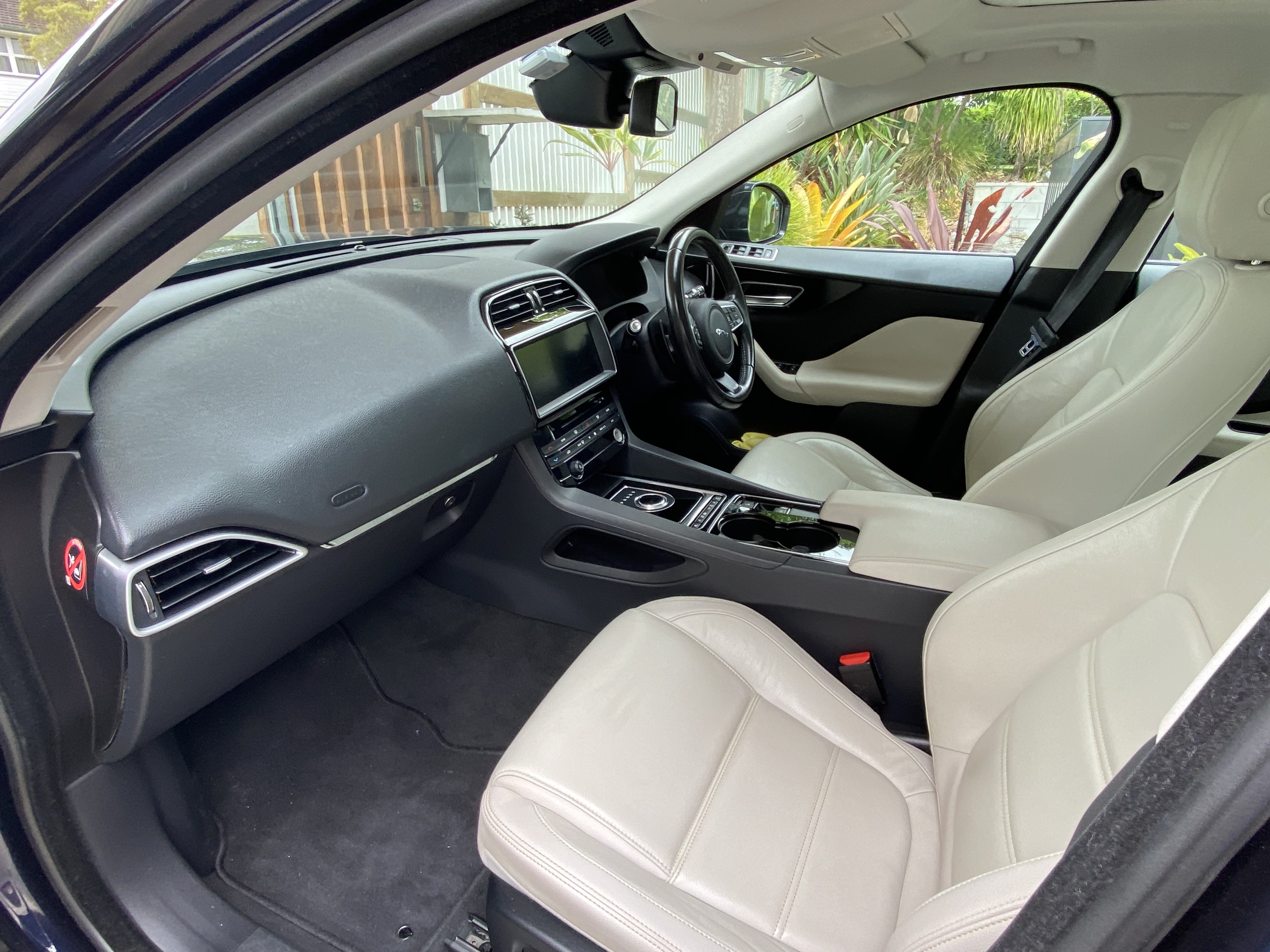 2017 JAGUAR F-PACE MY18 30d Portfolio AWD 8 SP AUTOMATIC 4D WAGON